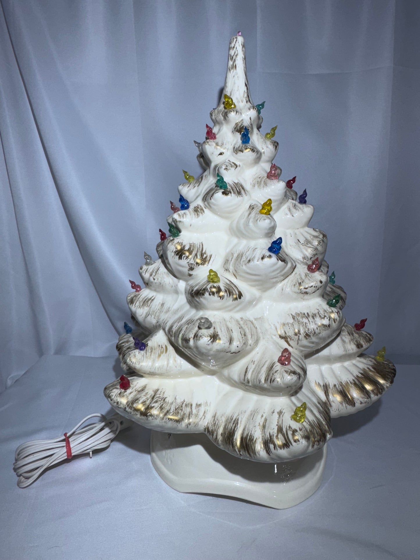 Vintage 1982 Byron Molds Ceramic Christmas Tree – 16.5” – Lighted