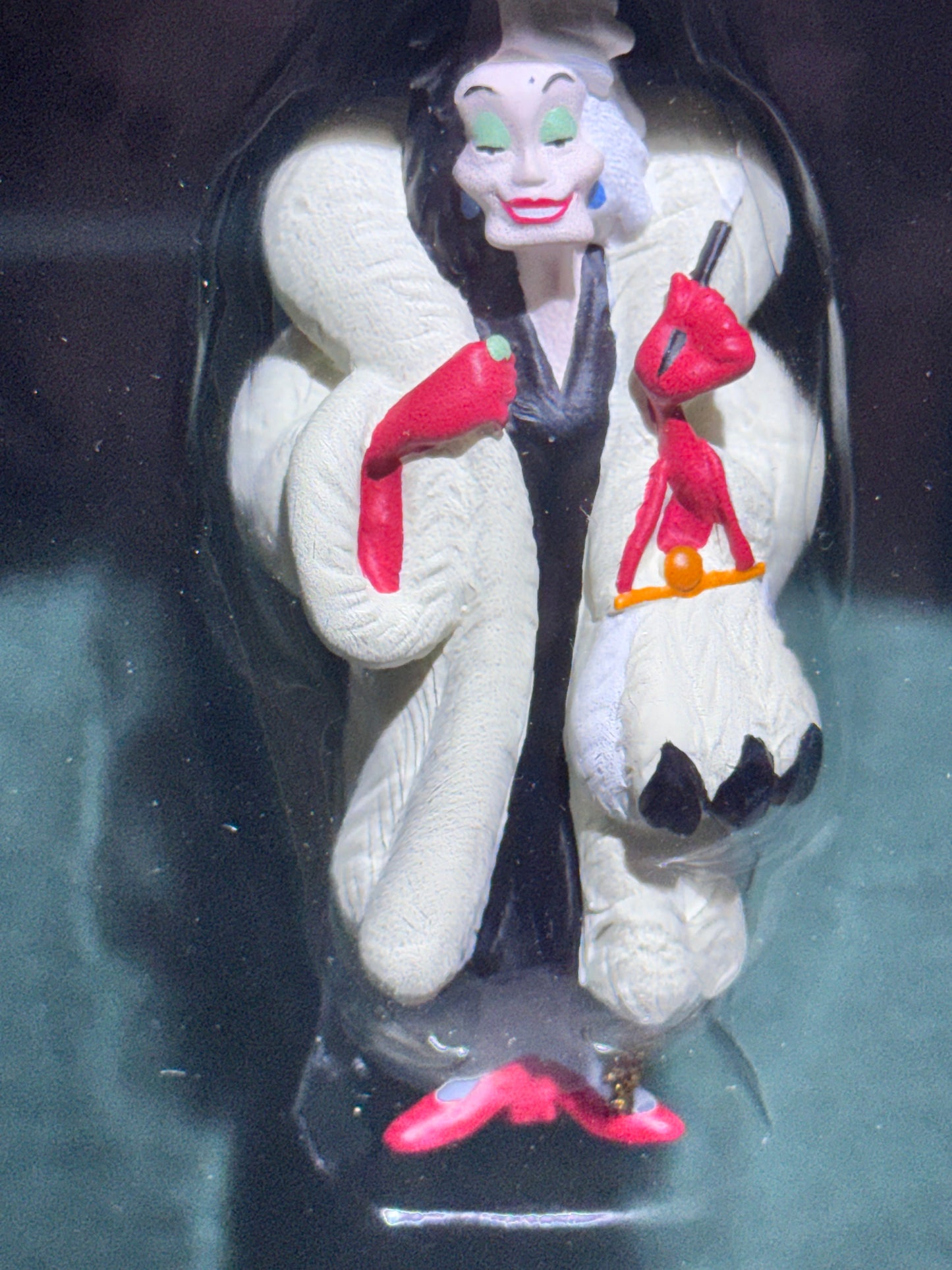 Disney 101 Dalmatians Storybook Ornament Collection – Boxed Set (6 Pieces)