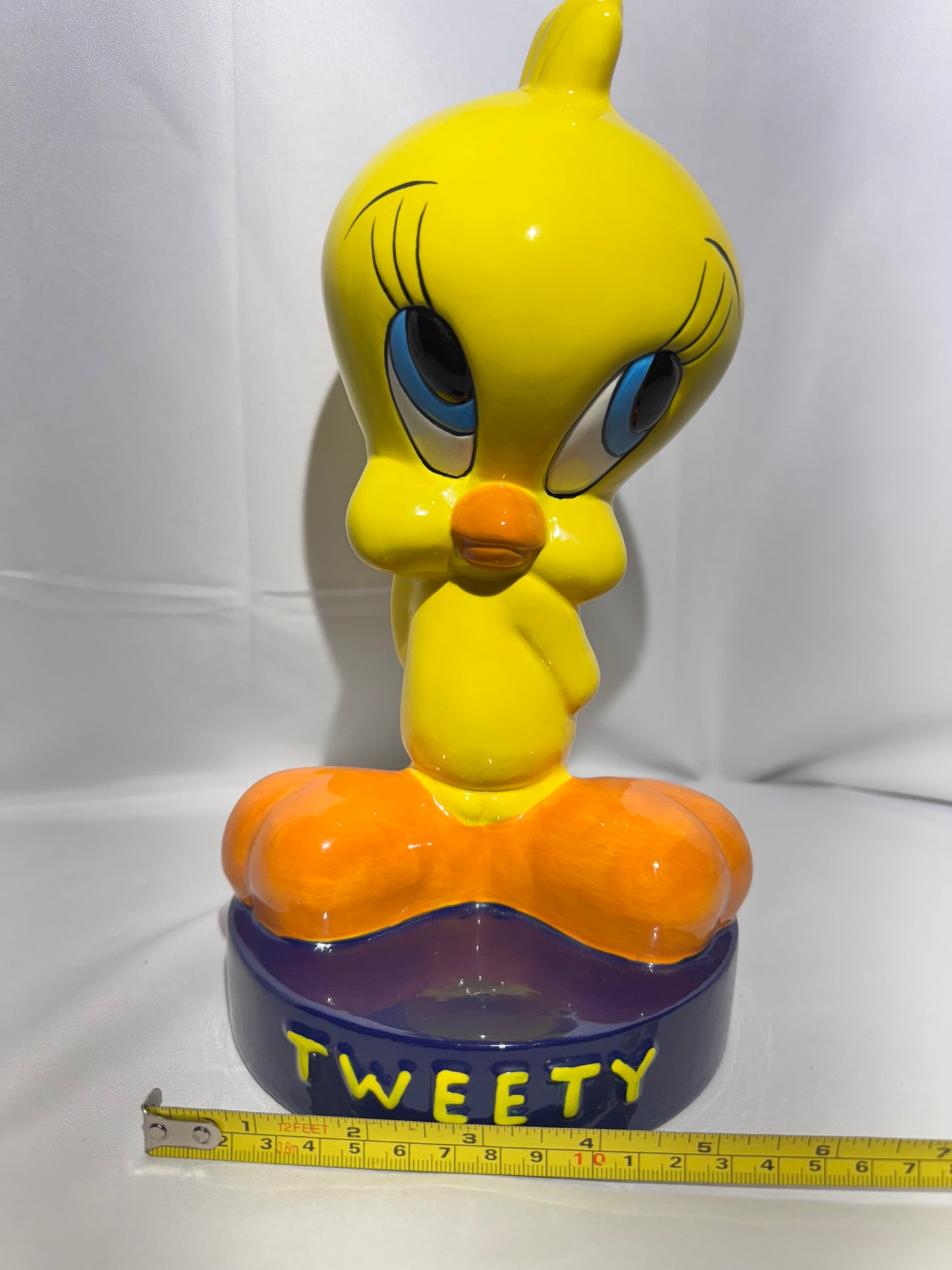 Looney Tunes Warner Bros. Tweety Bird Ceramic Piggy Bank – 1995/1996 – With Stopper