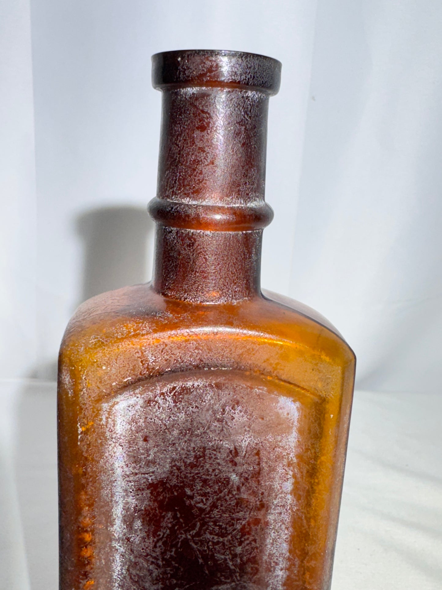 Vintage Amber Glass Apothecary Bottle Roehl’s Reliable Hair Restorer Embossed Antique
