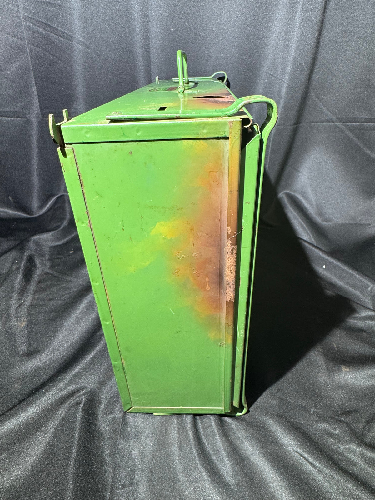 Vintage Coleman Model 415C Two-Burner Camp Stove – WWII Era (1940–1943) – Untested