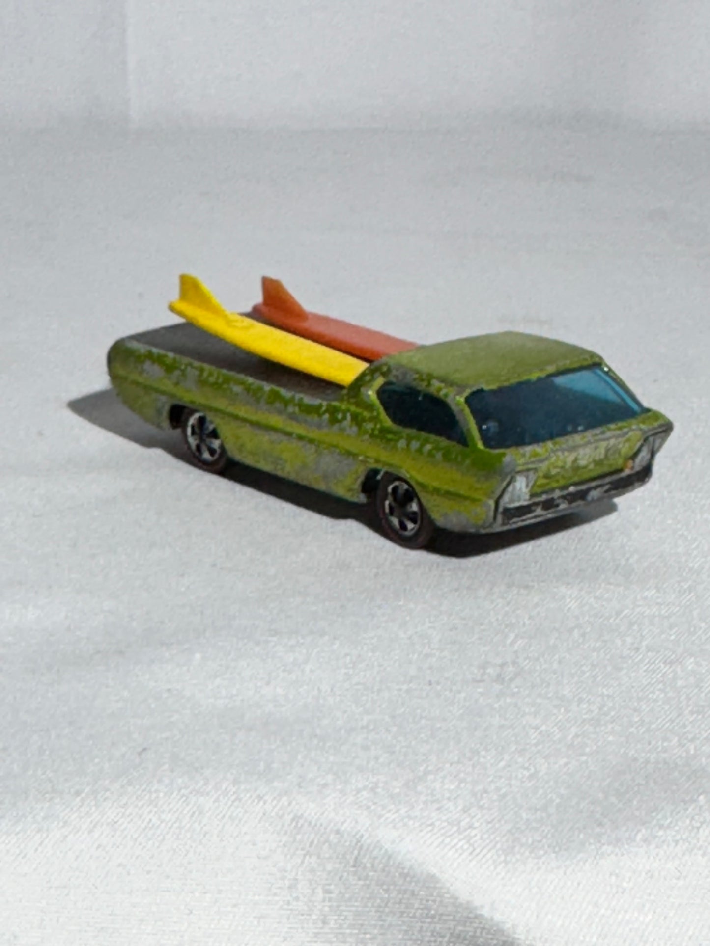 Hot Wheels Redline Deora Sweet 16 Antifreeze Green w/ Surfboards – Vintage 1968