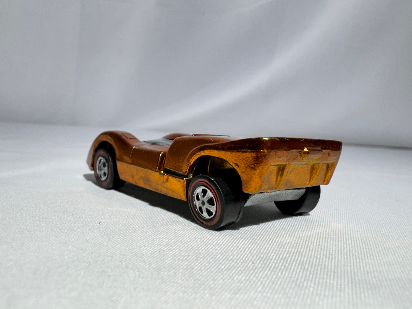 Hot Wheels McLaren M64 Redline – Gold – 1968 Mattel – US & Foreign Patent Pending
