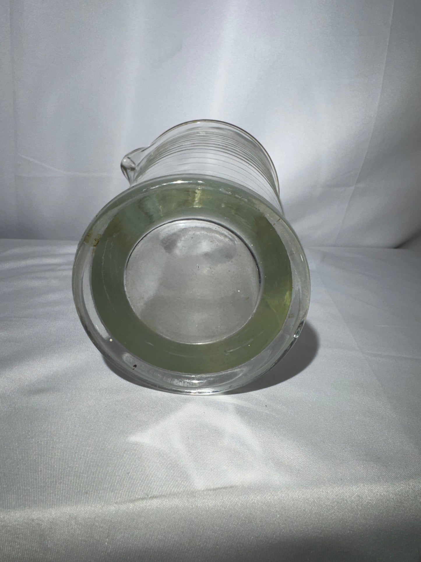 Vintage 32oz Glass Measuring Beaker Weighted Base Pour Spout Darkroom Lab
