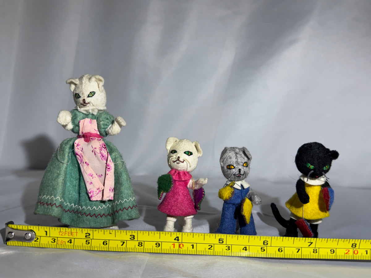 Vintage BAPS Germany Three Little Kittens & Mother Cat Miniature Figure Set