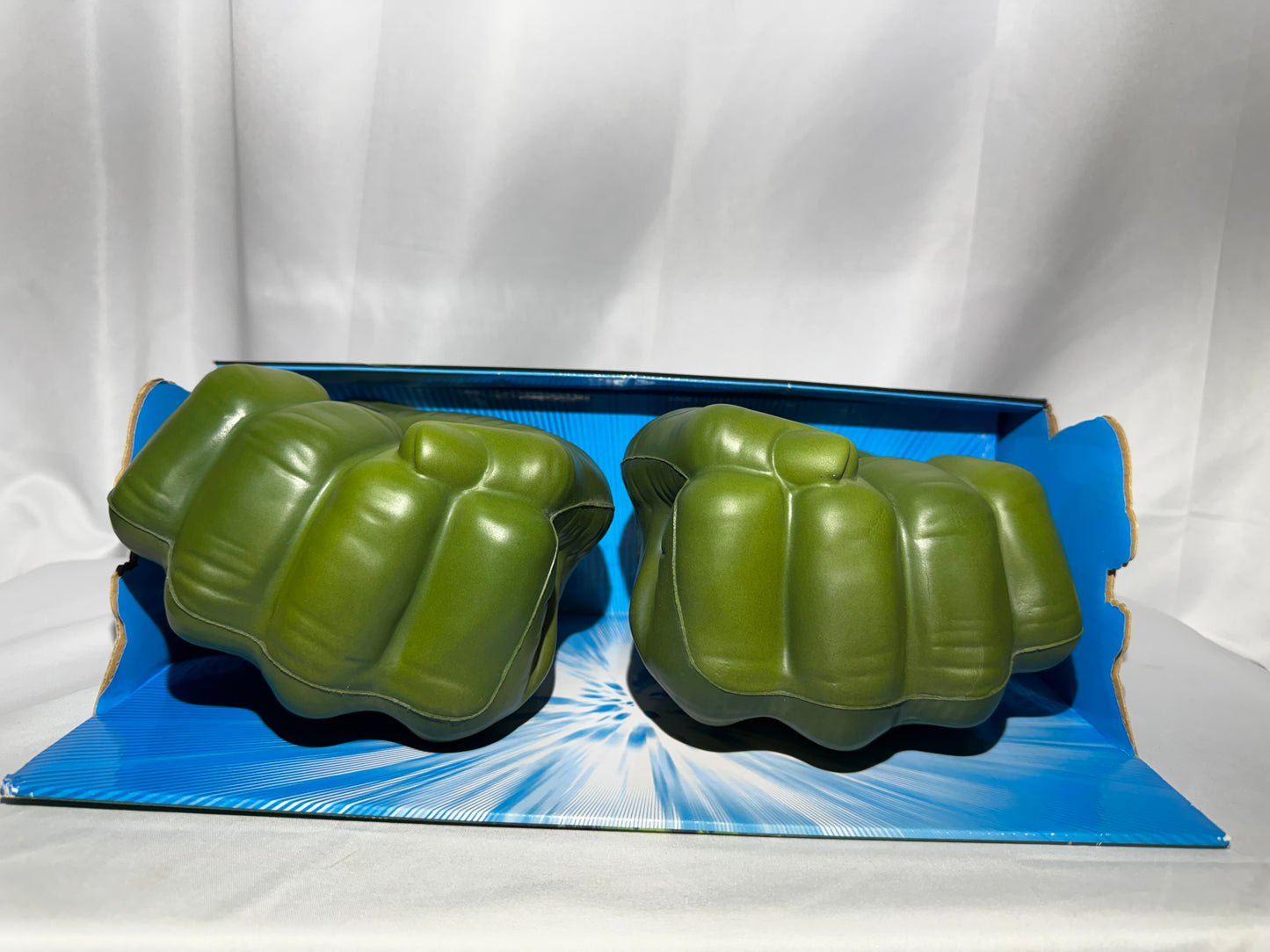 Hasbro Marvel Avengers Hulk Gamma Smash Fists Role Play Toy w/ Original Box Foam