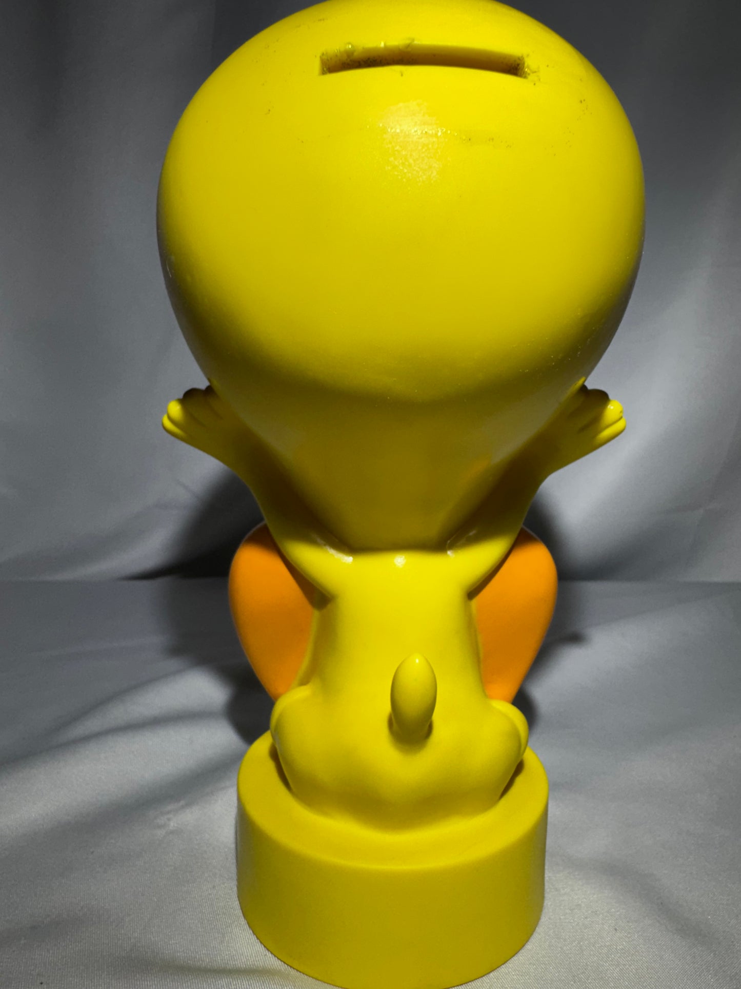 1996 Six Flags Warner Bros Tweety Bird Piggy Bank Resin Plastic Coin Bank 7.5” Vintage