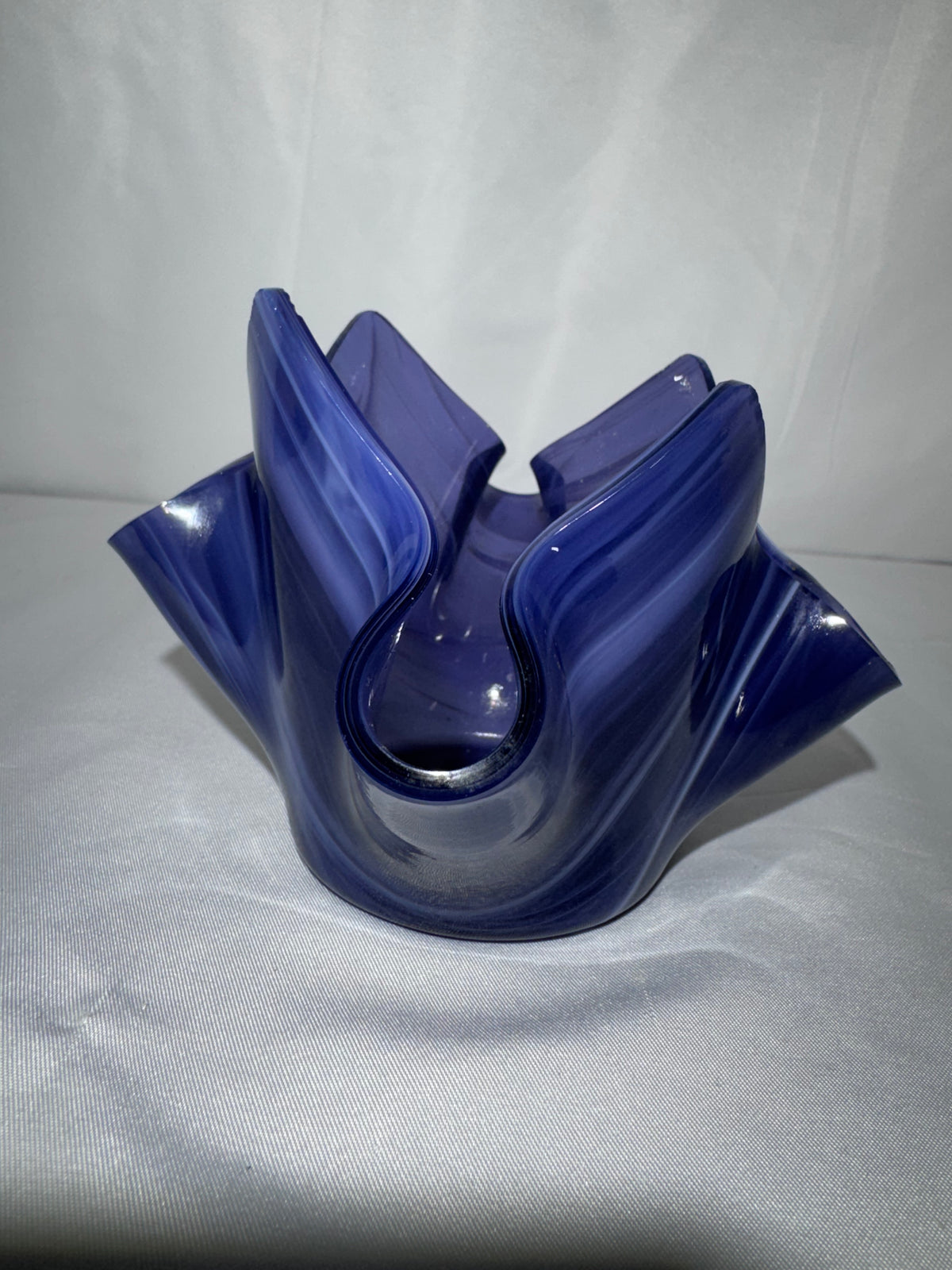 Buffalo Glass Works Limited Edition Dark Blue & White Swirled Art Glass Handkerchief Vase 90’s