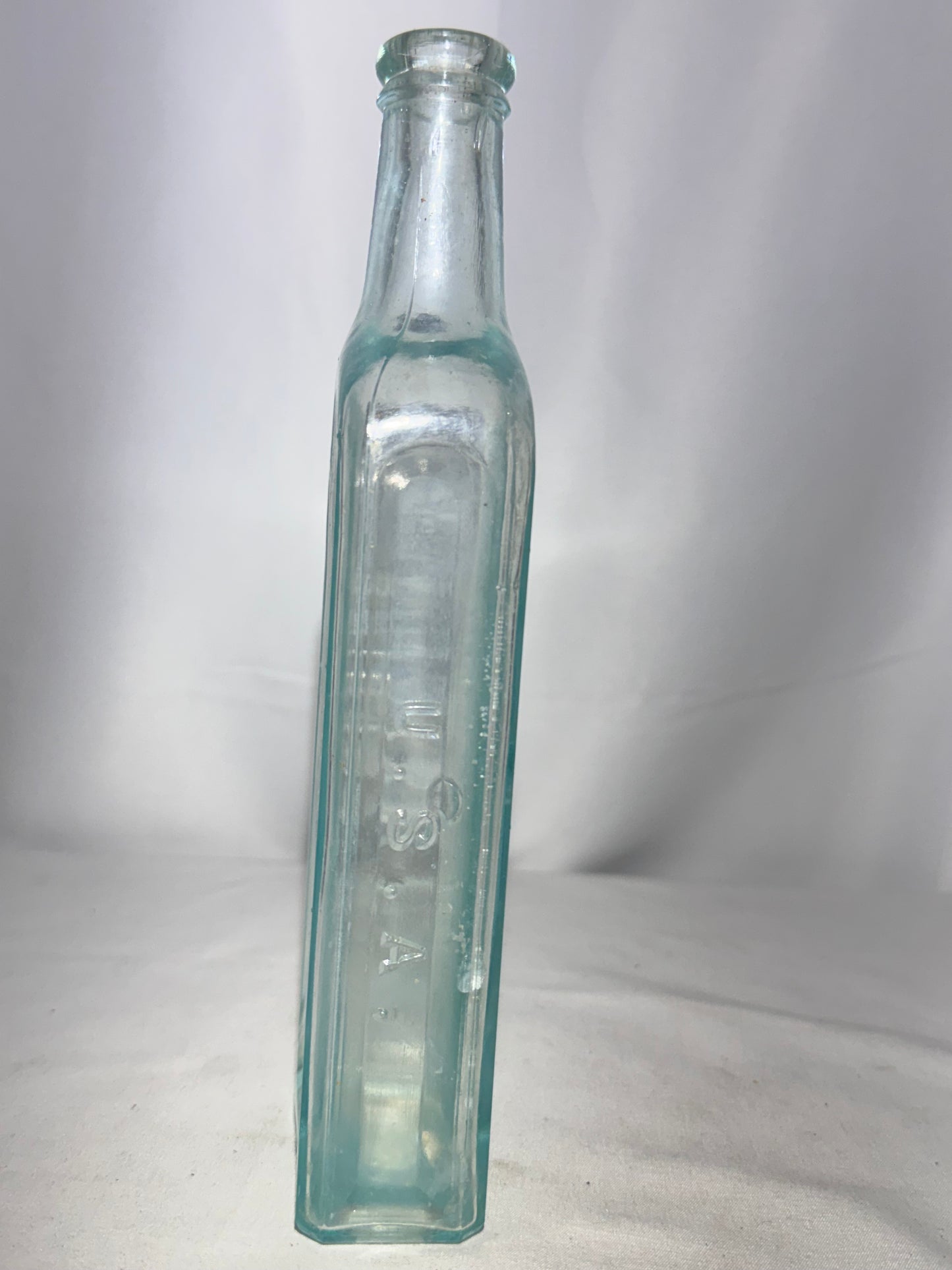 Vintage Hamlin’s Wizard Oil Embossed Glass Bottle – Antique Patent Medicine (1800s–Early 1900s)