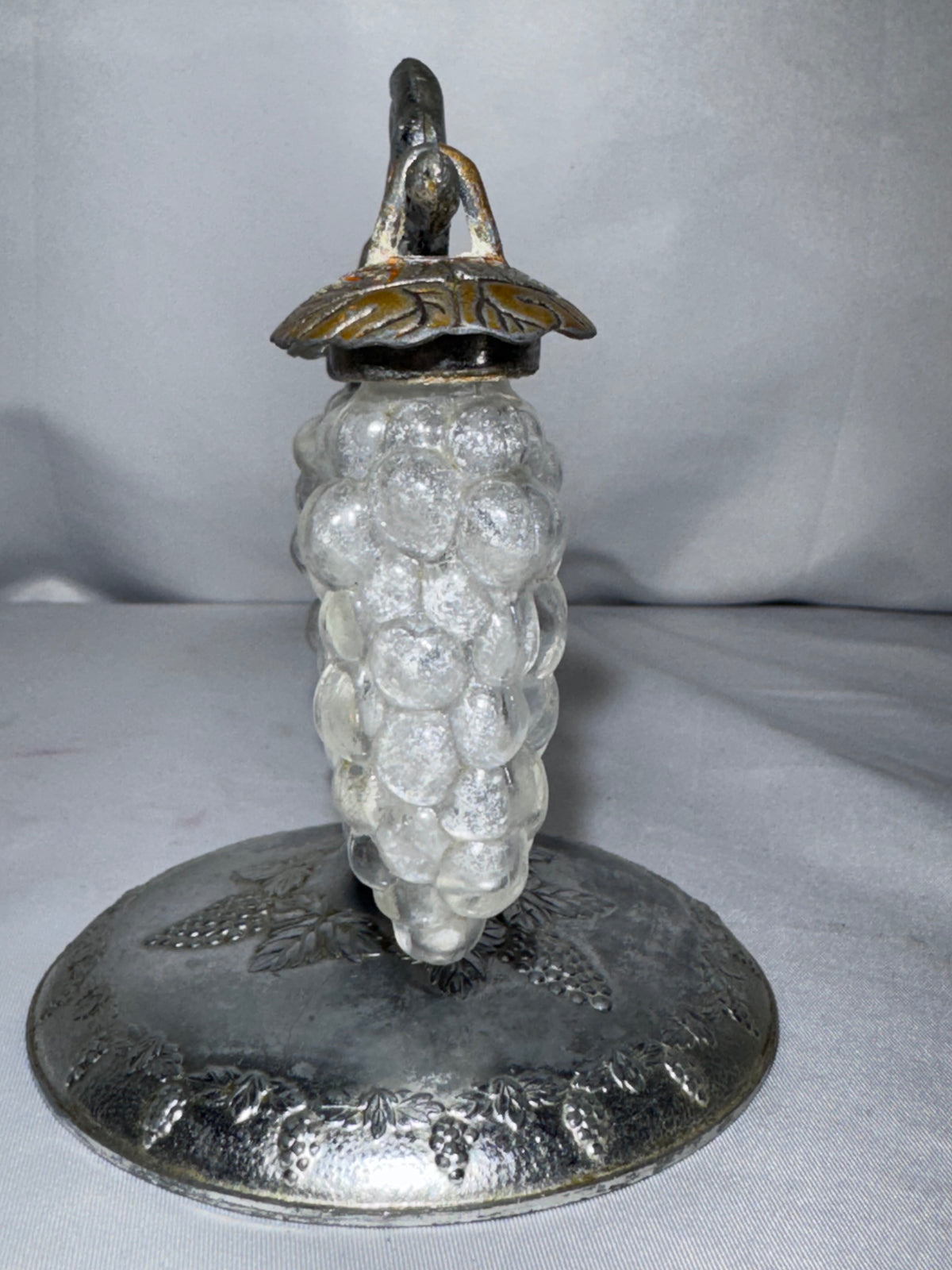 Vintage Clear Glass Hanging Grape Salt & Pepper Shaker Set w/ Metal Tree Stand – Made in Japan