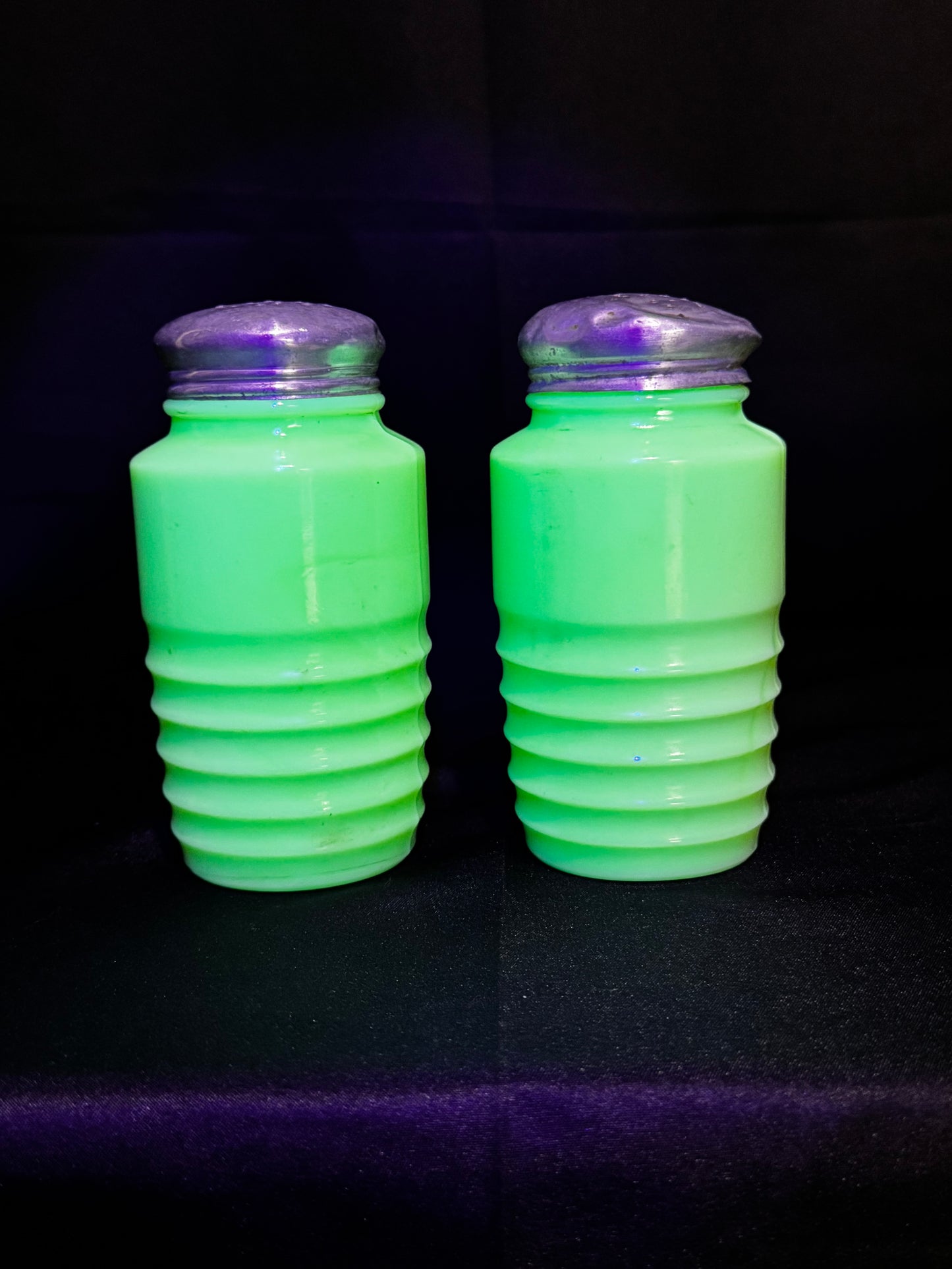 Vintage Jeannette Jadeite Salt & Pepper Shakers Ribbed Beehive Uranium Glass 1930s