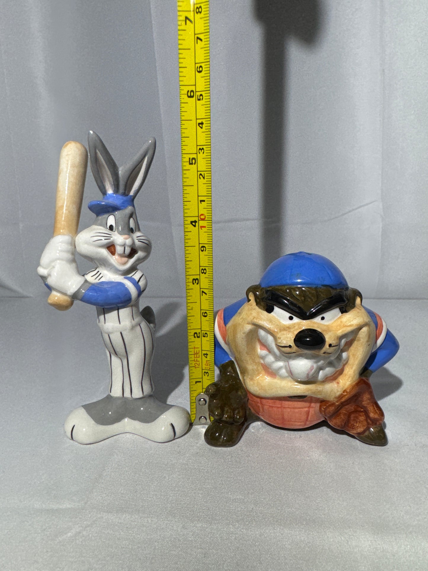 Bugs Bunny & Taz - Salt and Pepper- Baseball- Warner Brothers- Looney Tunes- original box- item number 6206