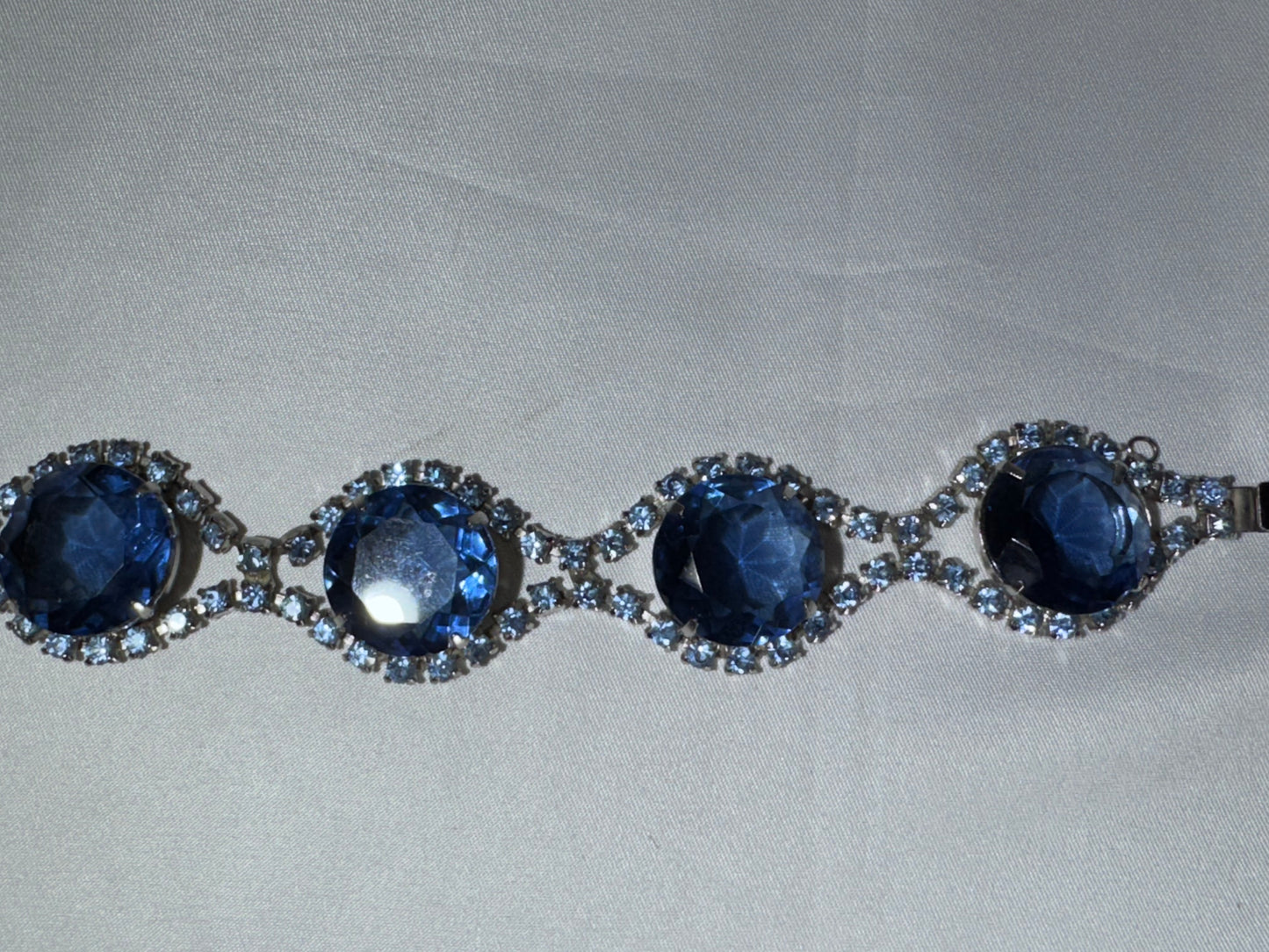 Vintage 1950s-60s Blue Rhinestone Link Bracelet Silver Tone Sapphire Glass