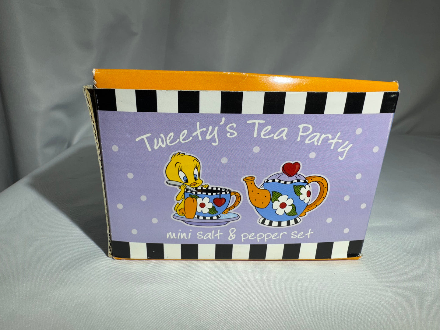 Vintage 1999 Tweety’s Tea Party Mini Salt & Pepper Set – Warner Bros. Studio Store – Original Box