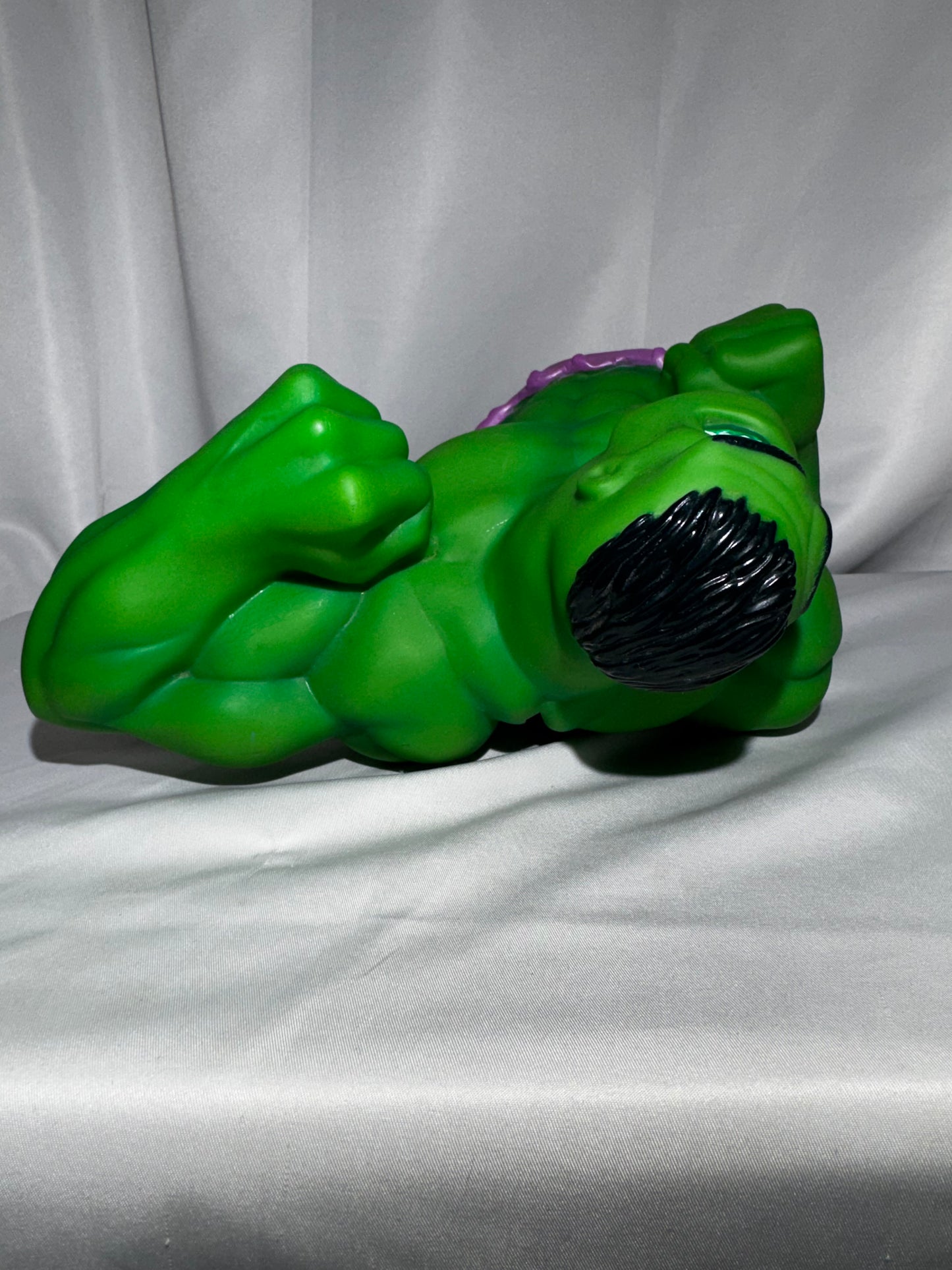 Vintage 1999 Marvel Incredible Hulk PVC Bust Piggy Bank 7.5” Plastic Comic Collectible