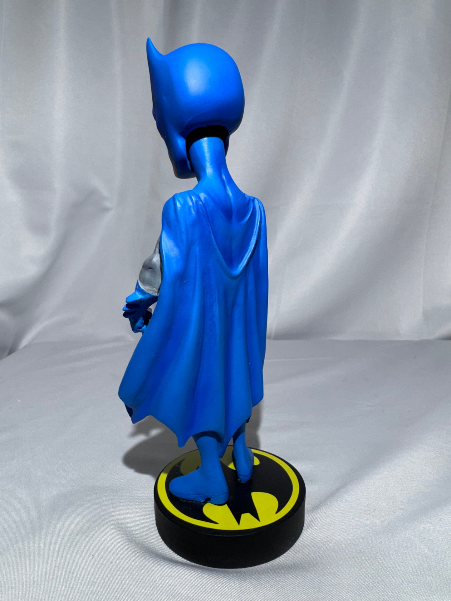 NECA DC Originals Batman Head Knocker 8” Bobblehead Blue Gray Suit Resin