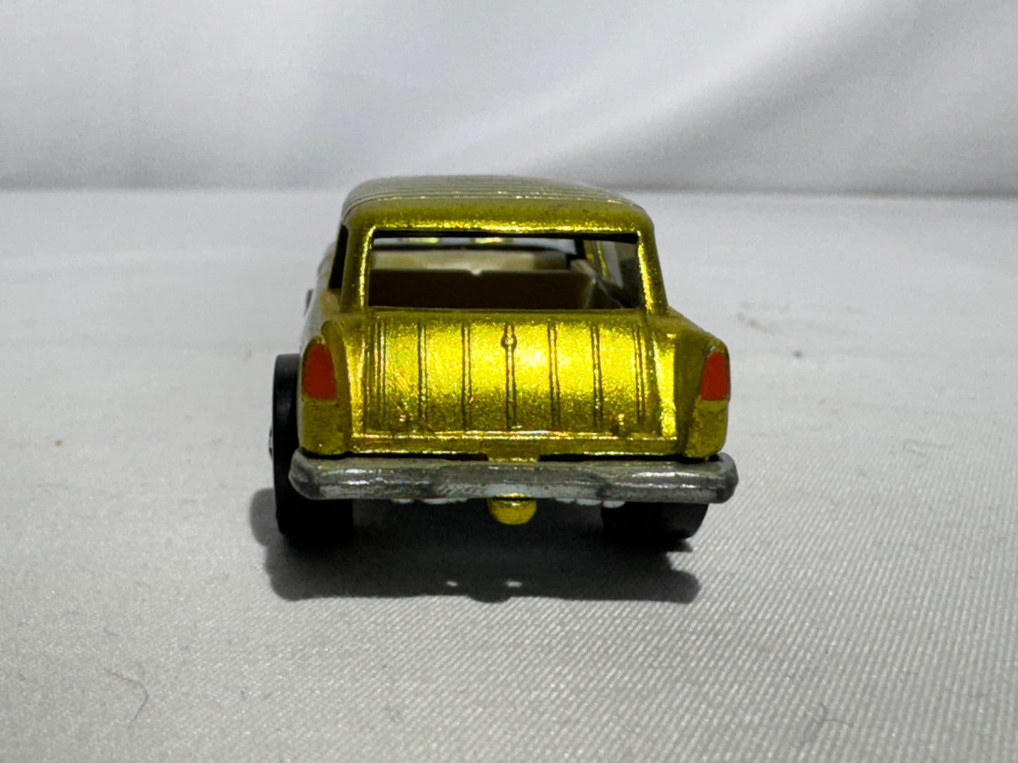 Vintage Hot Wheels Redline – 1969 Classic Nomad – Antifreeze Green