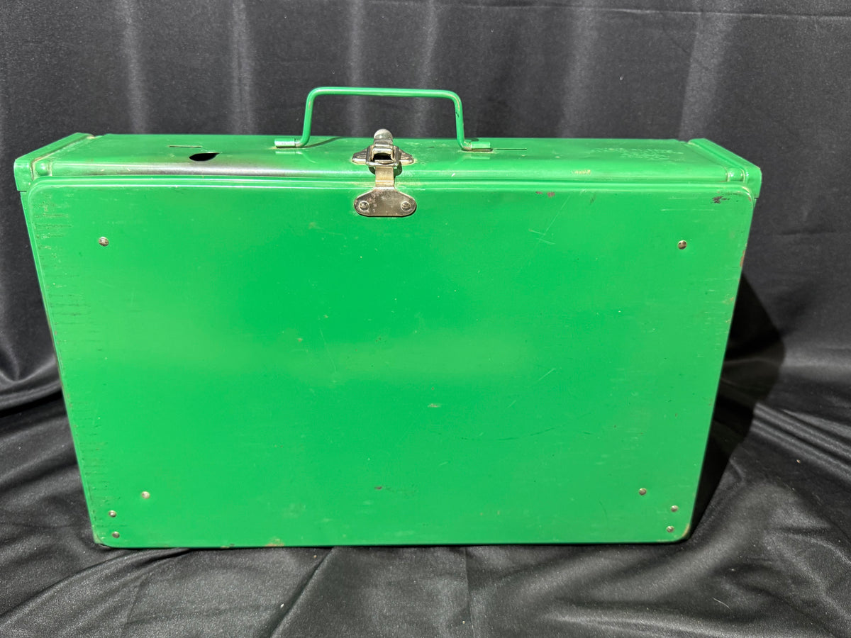 Vintage 1974 Coleman 425E499 Two-Burner Liquid Fuel Camp Stove with Original Box