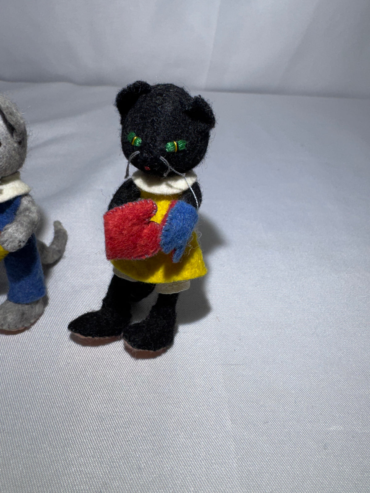 Vintage BAPS Germany Three Little Kittens & Mother Cat Miniature Figure Set