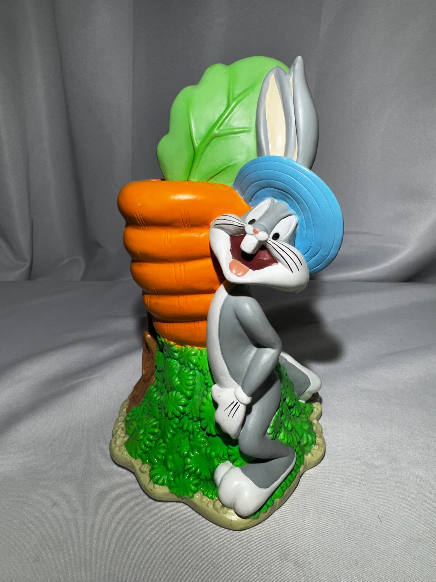 1998 Warner Bros Bugs Bunny Coin Bank Ceramic w/ Stopper Vintage Looney Tunes Carrot