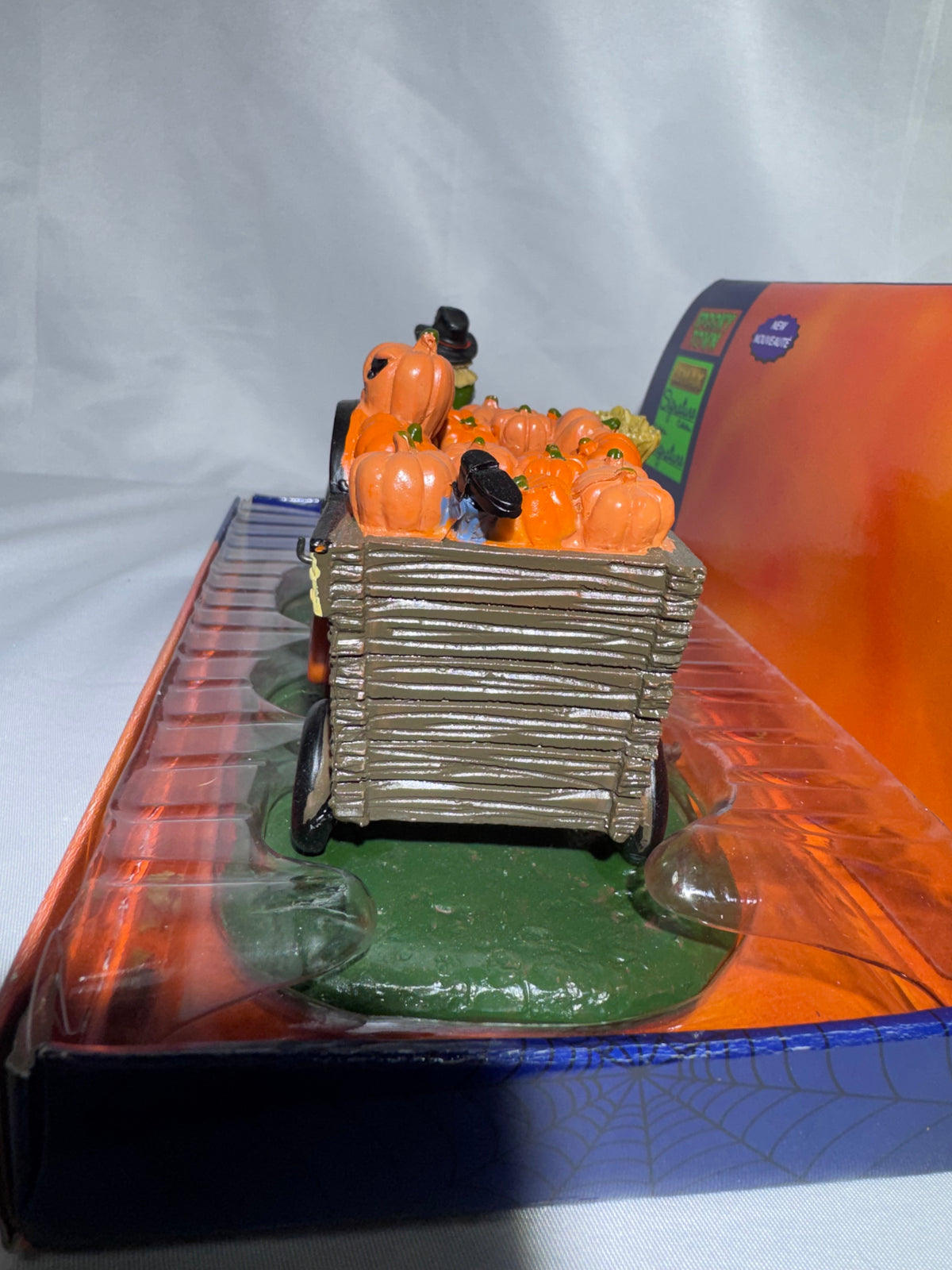 Lemax Spooky Town Pumpkin Haul Countdown #93414 – 2019 – Original Box
