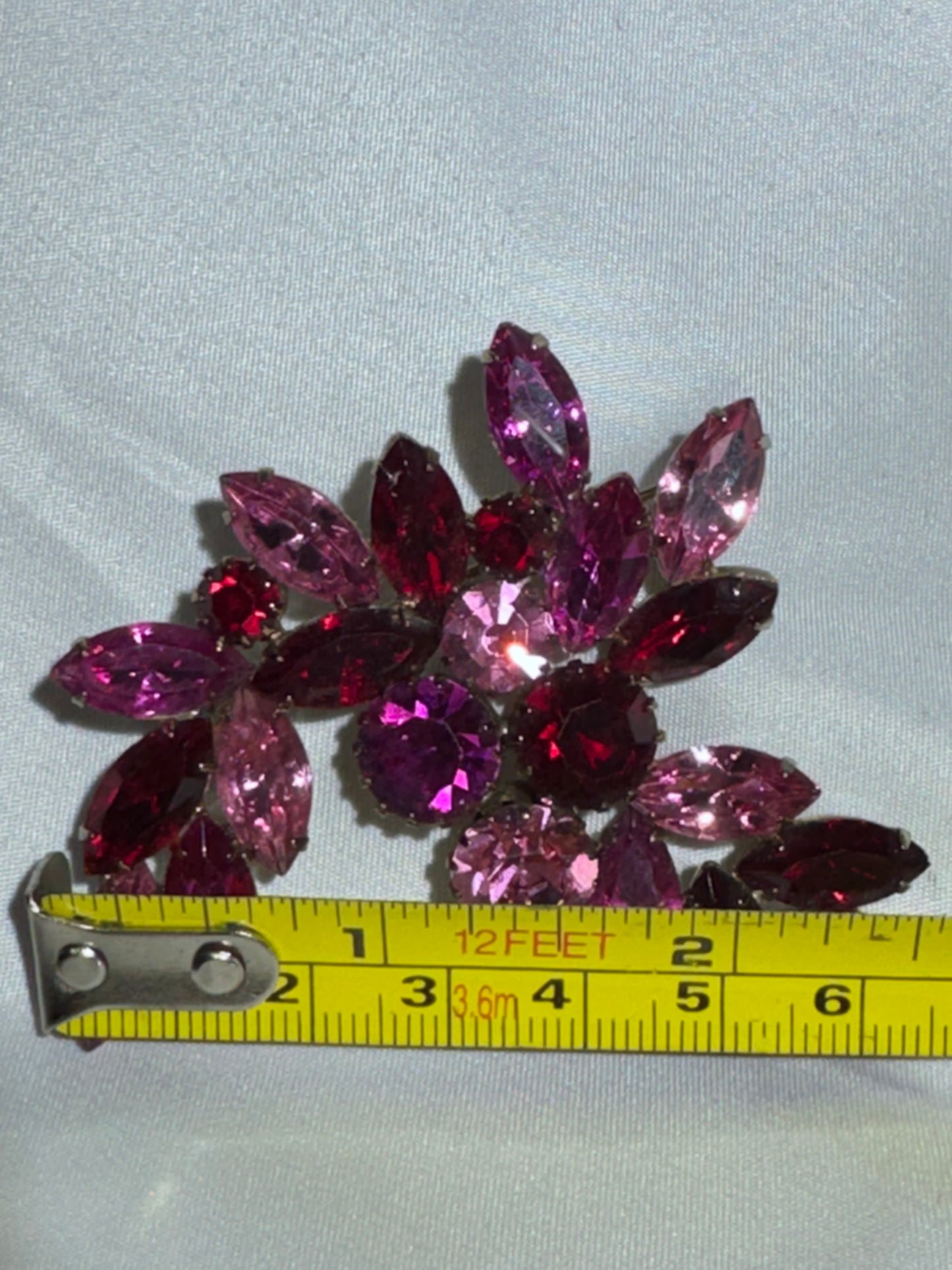 Vintage Pink & Red Rhinestone Cluster Spray Brooch – Mid-Century Costume Jewelry
