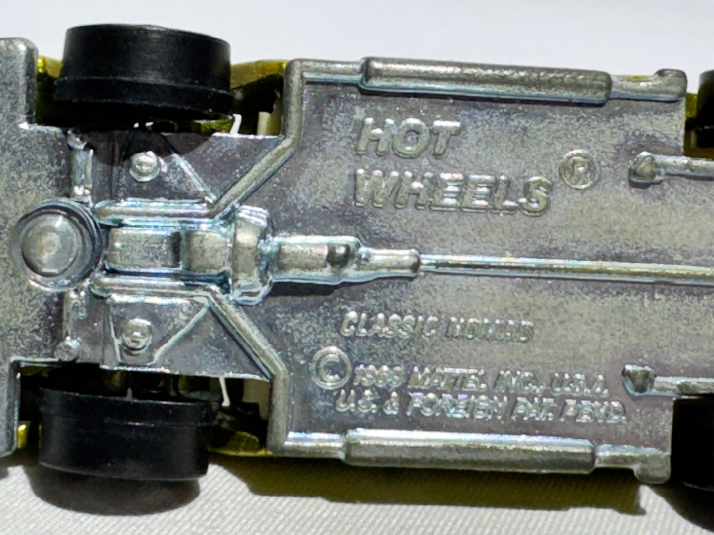 Vintage Hot Wheels Redline – 1969 Classic Nomad – Antifreeze Green