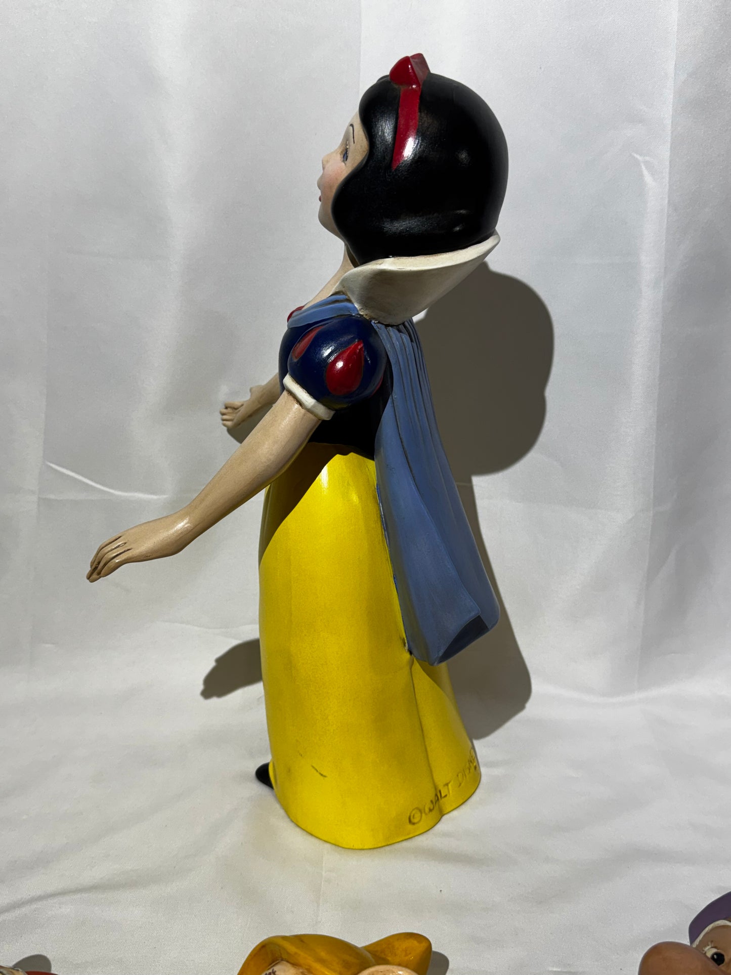 Vintage Walt Disney Prod Snow White & 7 Dwarfs XL Ceramic Set 16” Complete