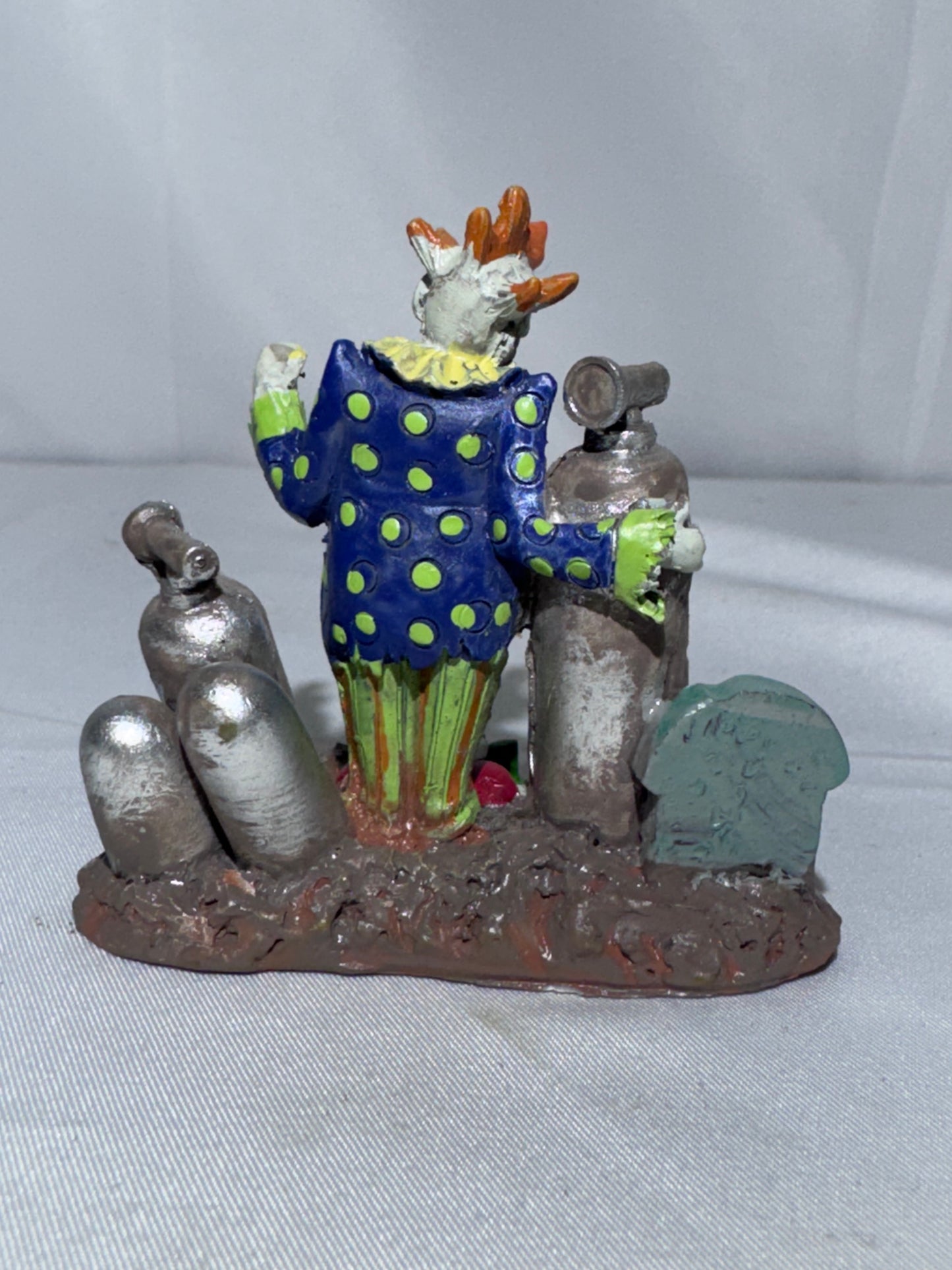 Lemax Spooky Town Balloon Clown #32103 – 2013 Halloween Figurine