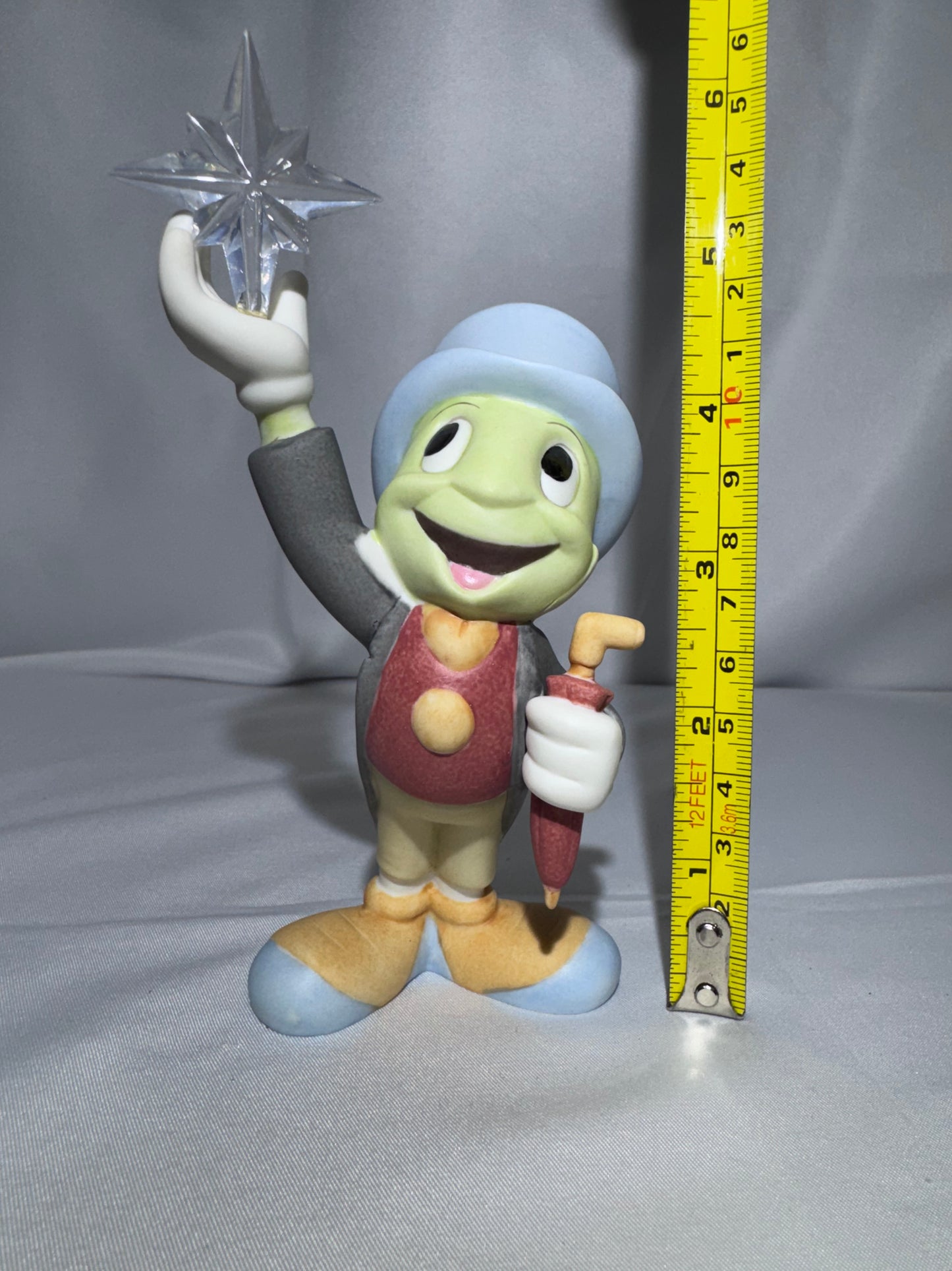 Precious Moments Disney Jiminy Cricket Reach For The Stars Figurine #114704 2011