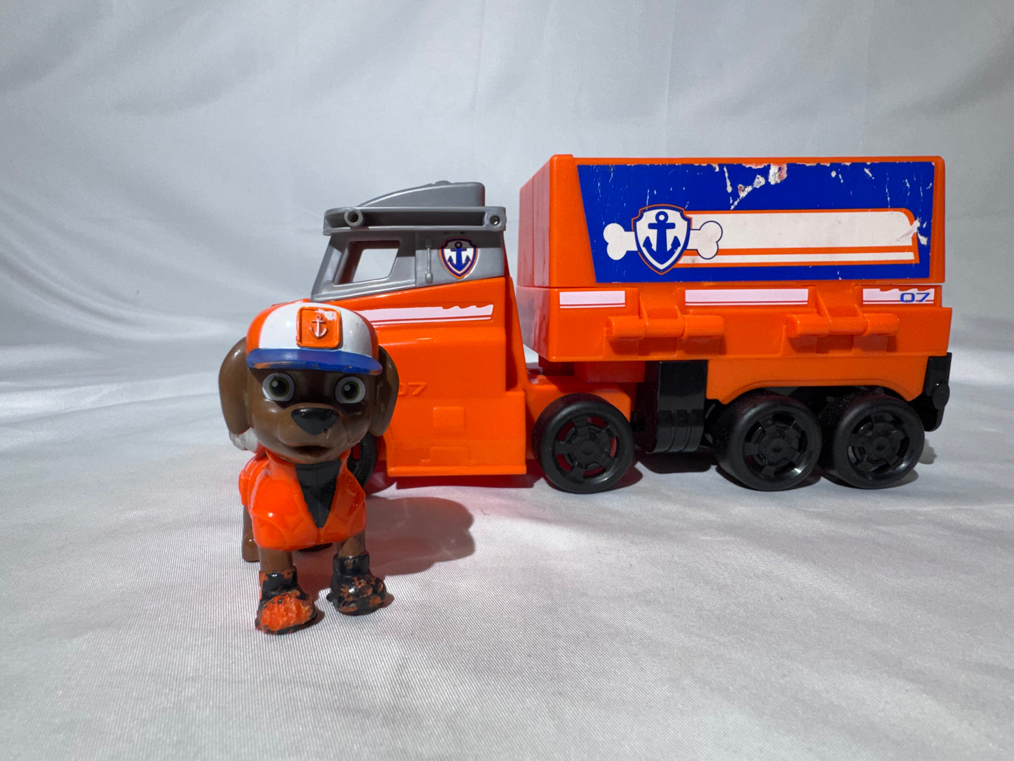 PAW Patrol Big Truck Pups Truck Stop HQ Playset – Complete Crew & Trucks