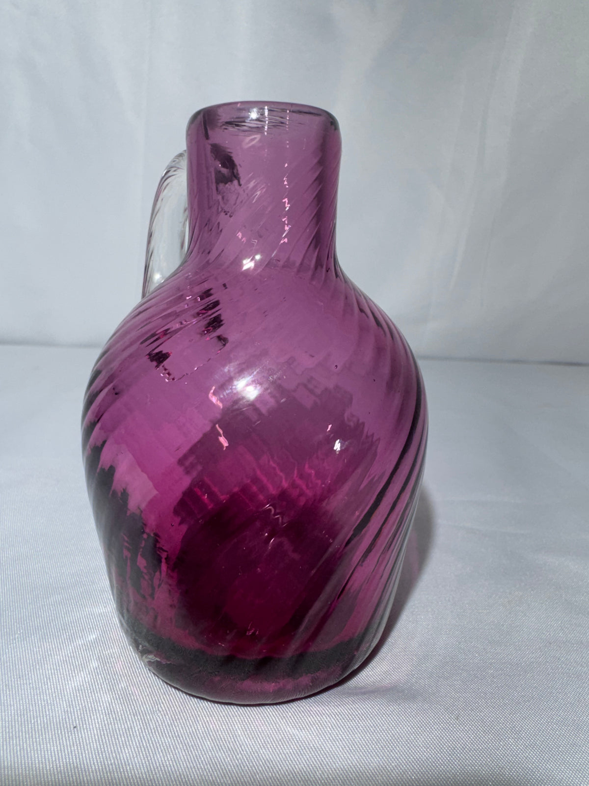 Vintage Hand-Blown Cranberry Art Glass Jug – Swirled Optic Pattern 70’s