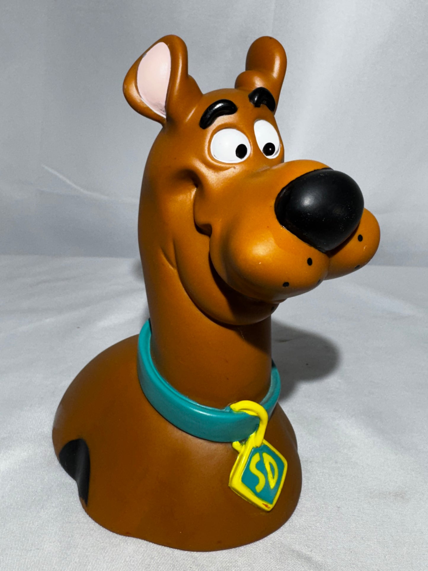 Vintage 2002 Hanna-Barbera Scooby-Doo Bust Coin Bank 6.5” Plastic Piggy Bank