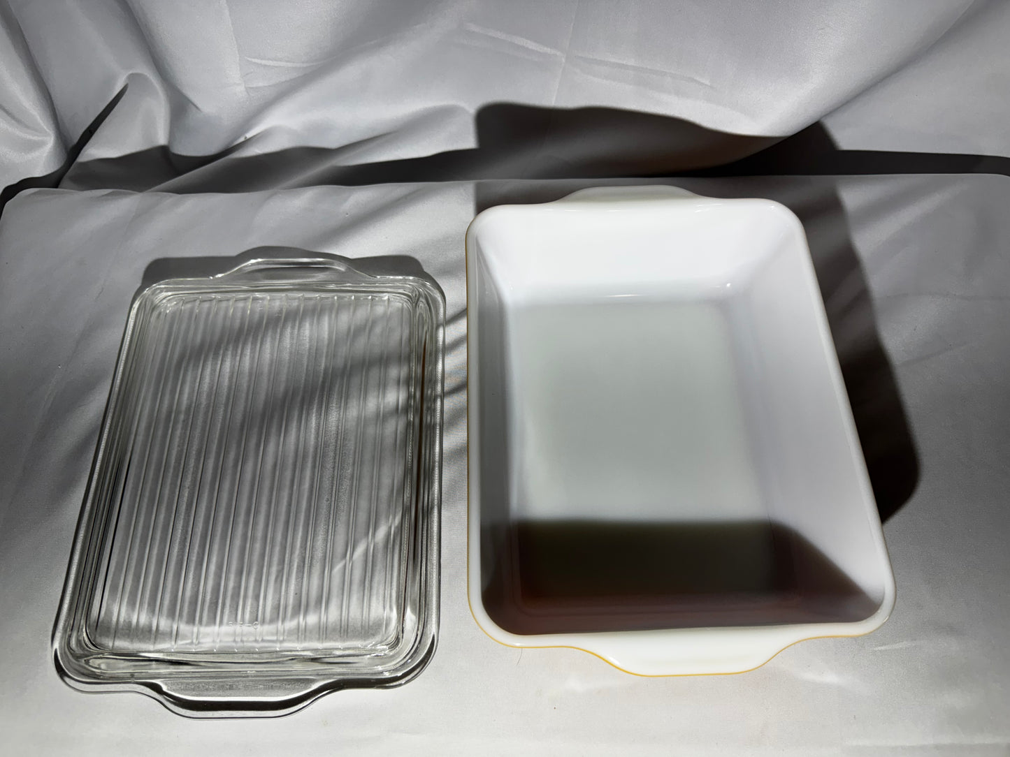 Vintage Pyrex Old Orchard #503 1.5 Qt Casserole Refrigerator Dish w/ Glass Lid Butterscotch