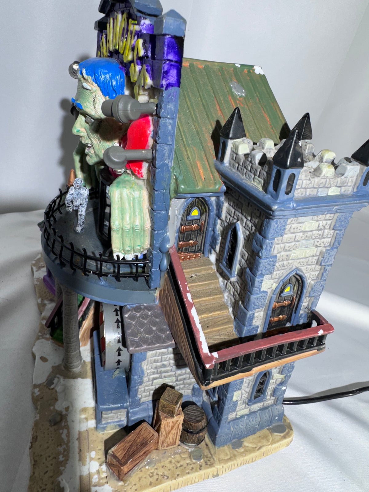 Lemax Spooky Town Funhouse #65344 – Retired 2006 – Halloween Village – AS-IS