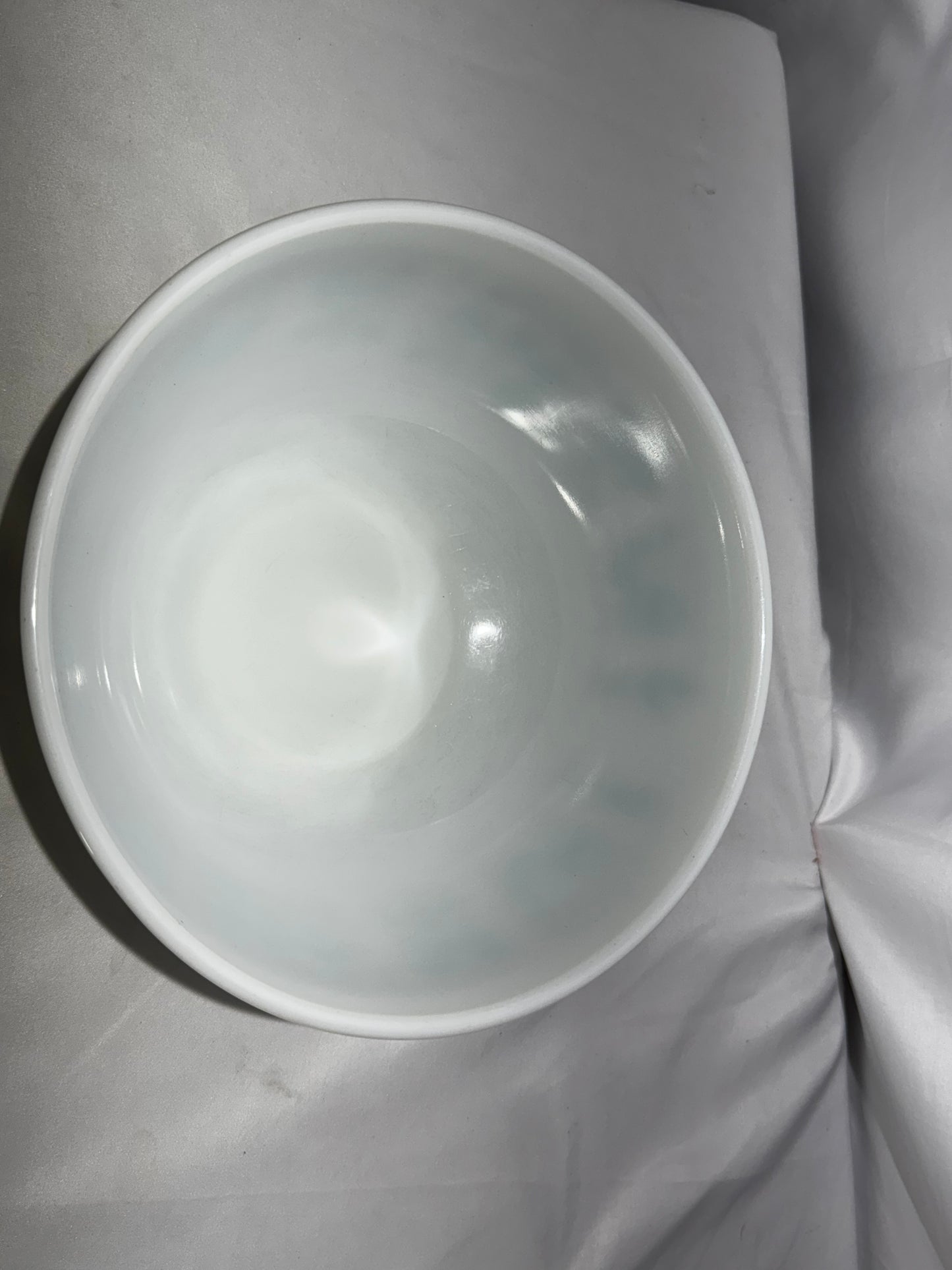 Rare Vintage Pyrex 403 Amish Butterprint Mixing Bowl – Reverse Pattern lady on the left– Turquoise on White