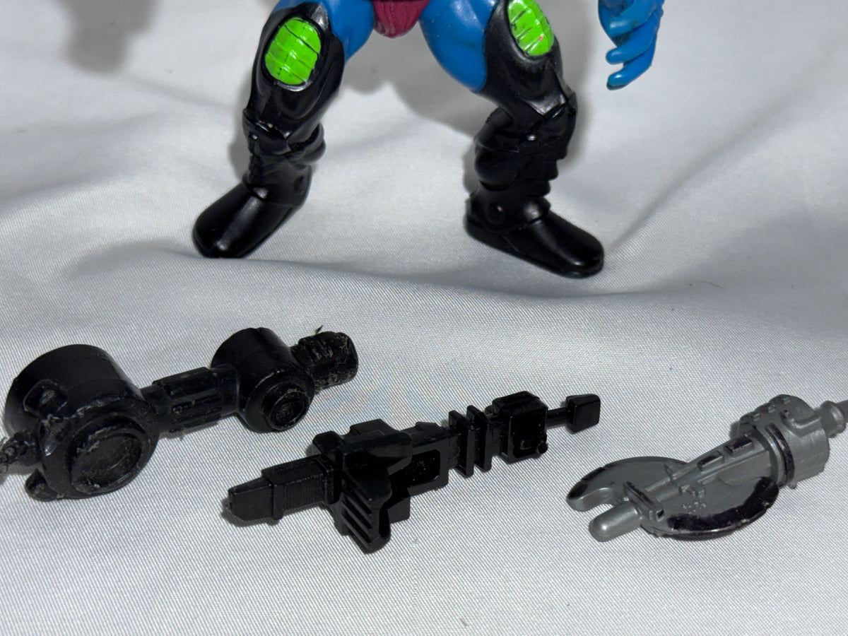 Vintage 1981 Mattel Masters of the Universe Trap Jaw Action Figure – 3 Attachments