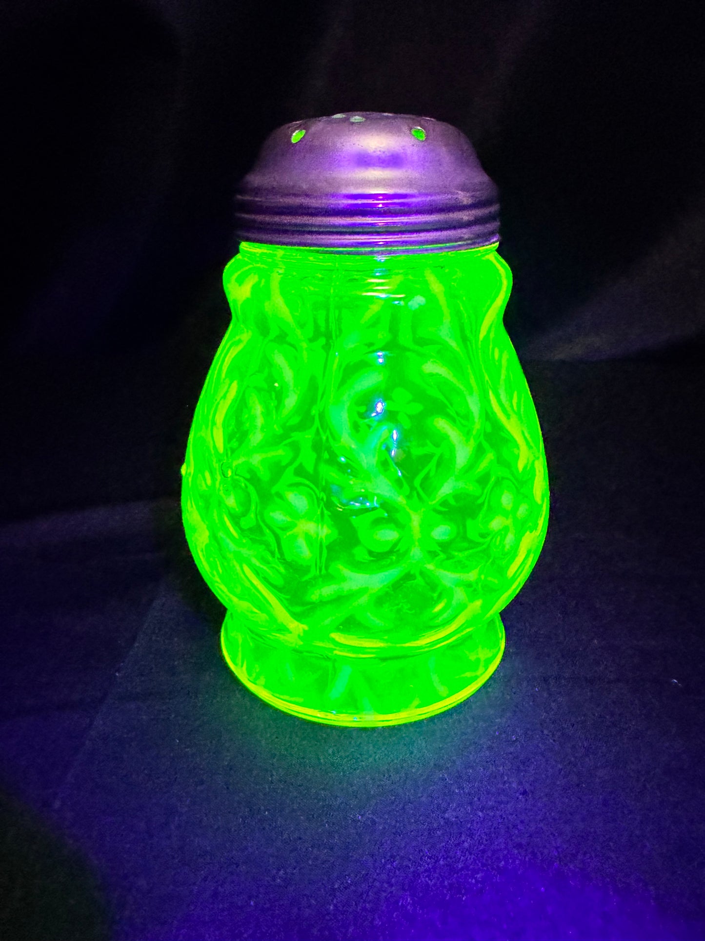 Northwood Spanish Lace Uranium Glass Shaker – Vaseline Opalescent