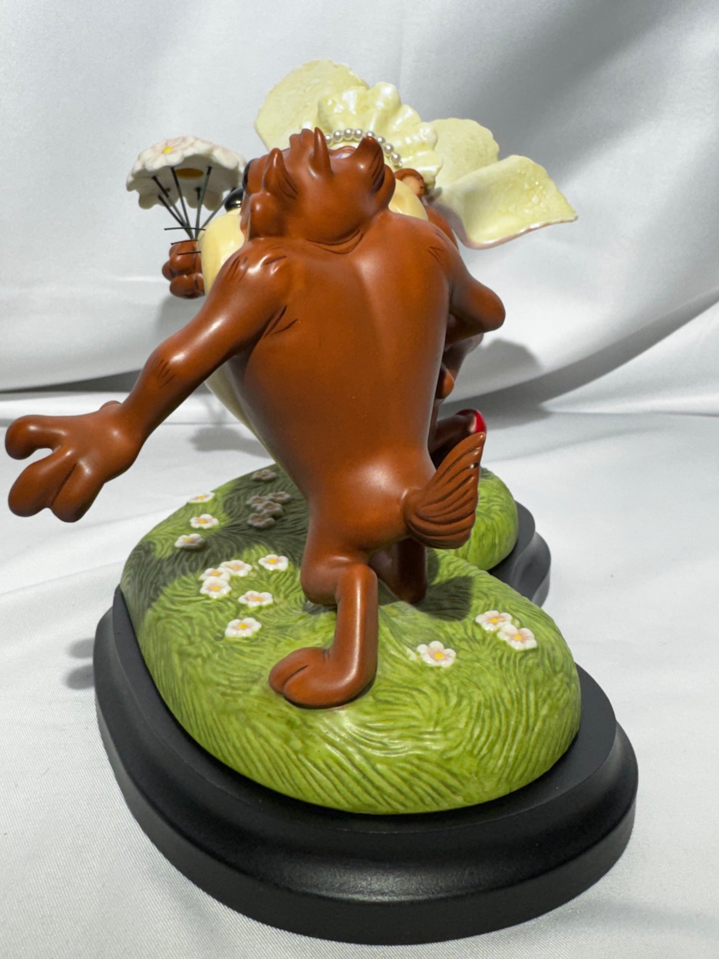 Goebel Looney Tunes Taz She-Devil “I Do!” Ltd Ed Figurine #1235/10000