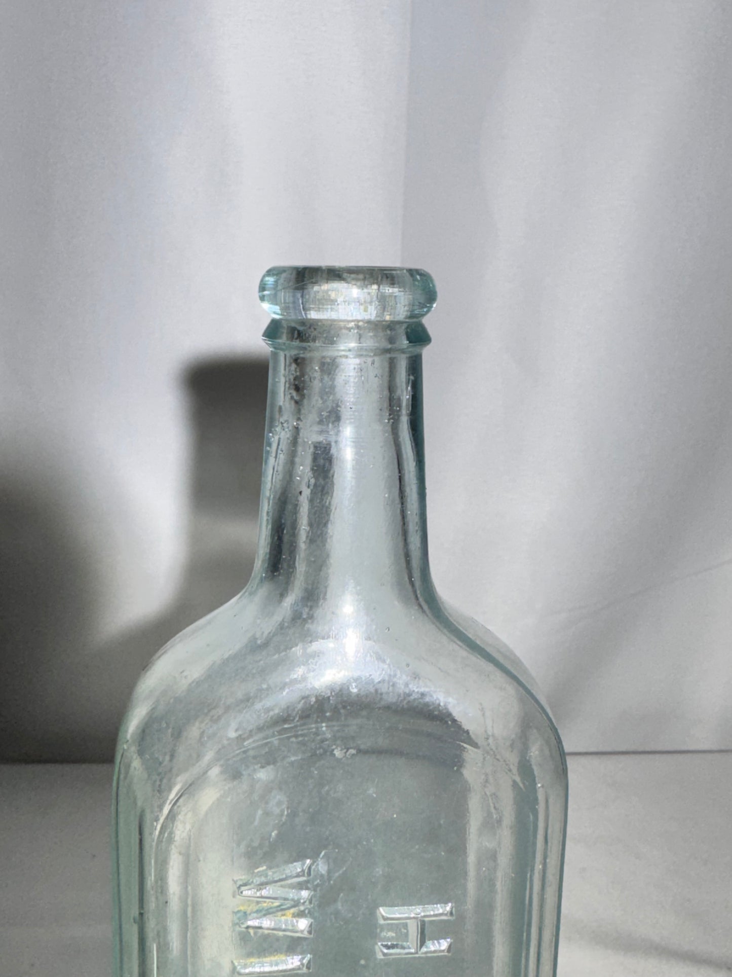 Vintage Hamlin’s Wizard Oil Embossed Glass Bottle – Antique Patent Medicine (1800s–Early 1900s)
