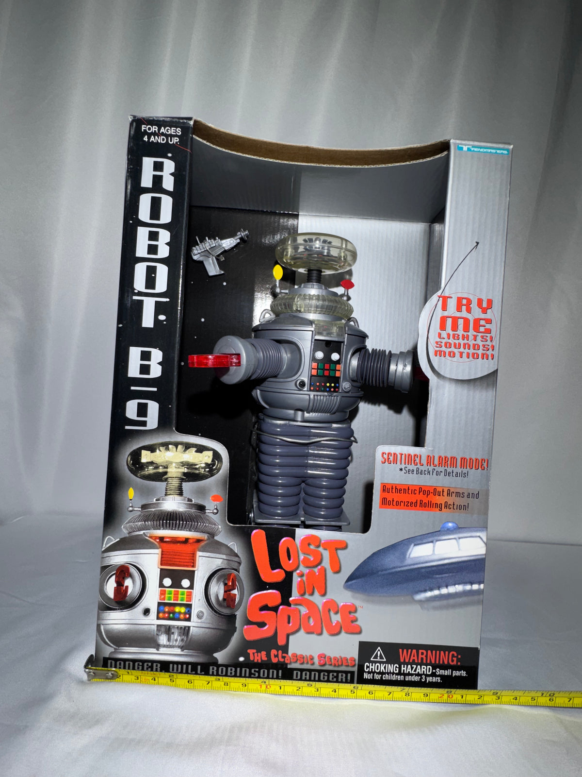 1997 Trendmasters Lost in Space Robot B-9 Electronic Action Figure – Classic Series – Original Box