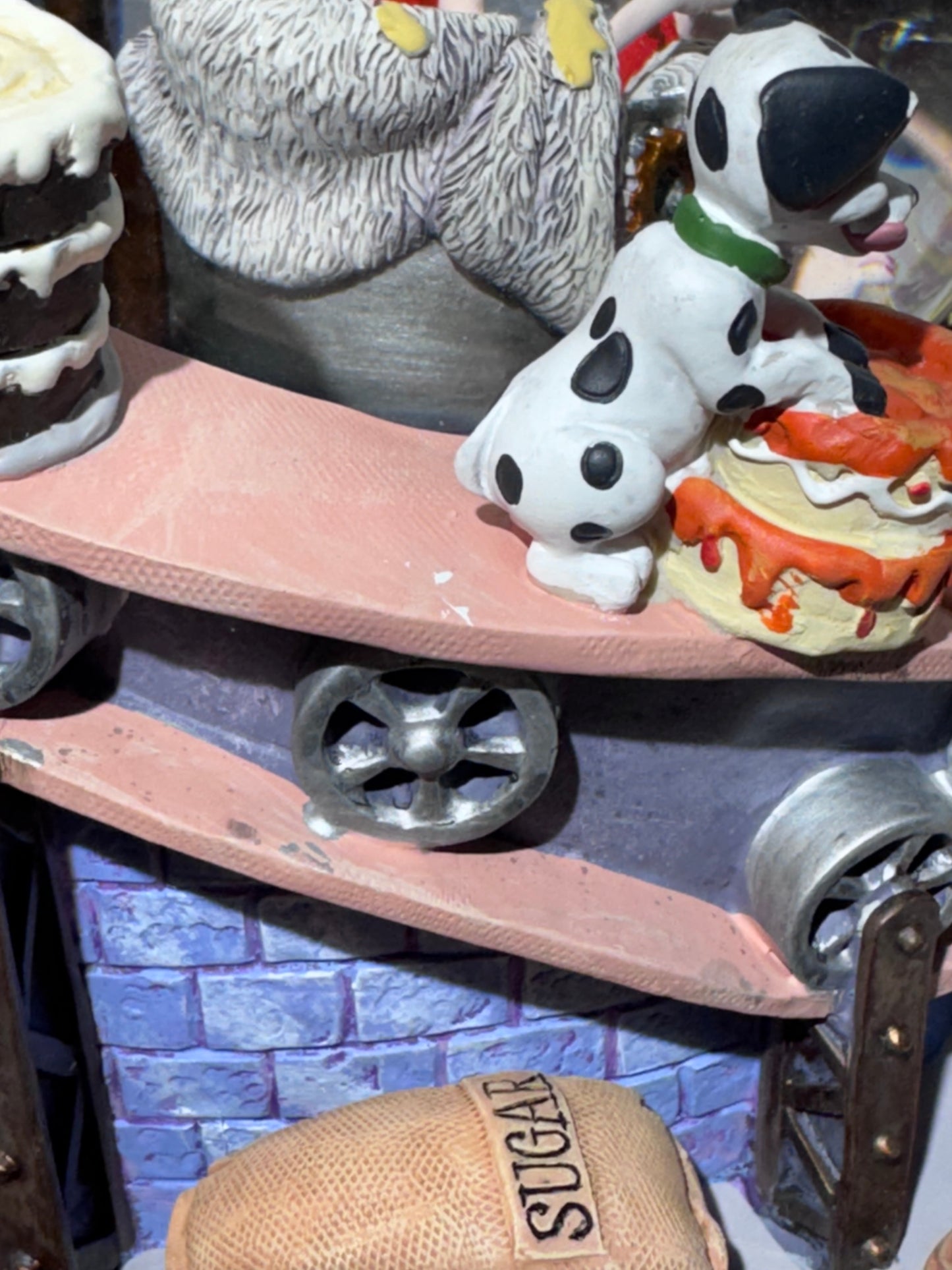Disney 101/102 Dalmatians Cake Fiasco Musical Snow Globe Cruella Retired w/ Box
