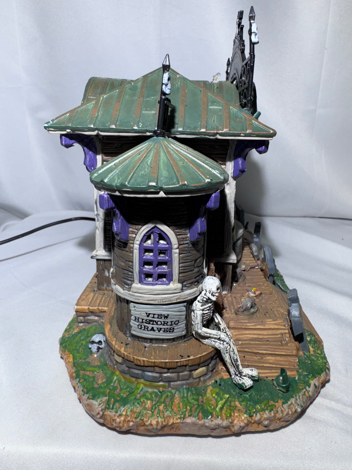 Lemax Spooky Town Cemetery Tours #25327 – Retired 2012 Animated & Lighted Halloween Village