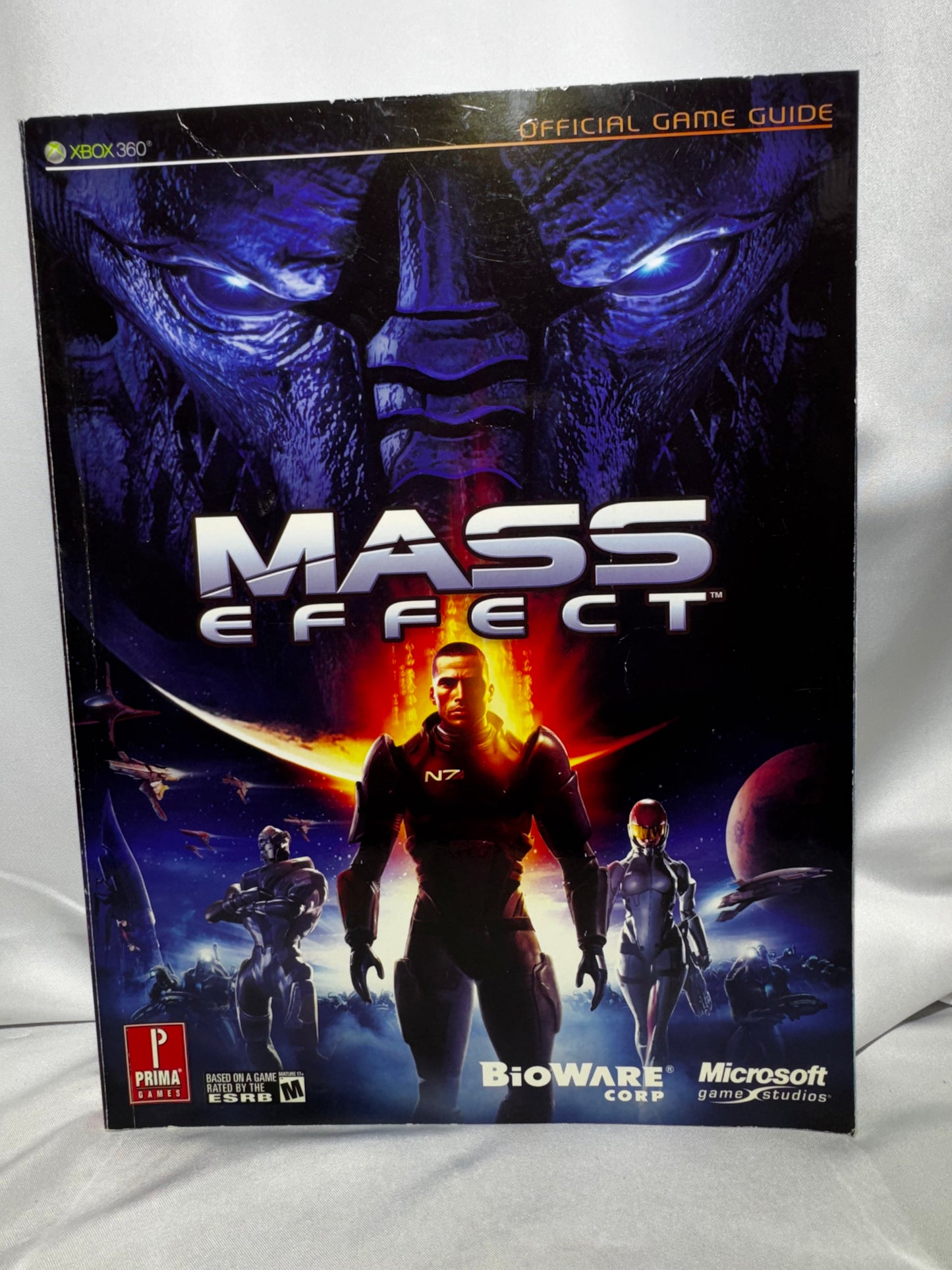 Mass Effect Prima Official Strategy Guide 2007 Xbox 360 w/ Fold-Out Poster