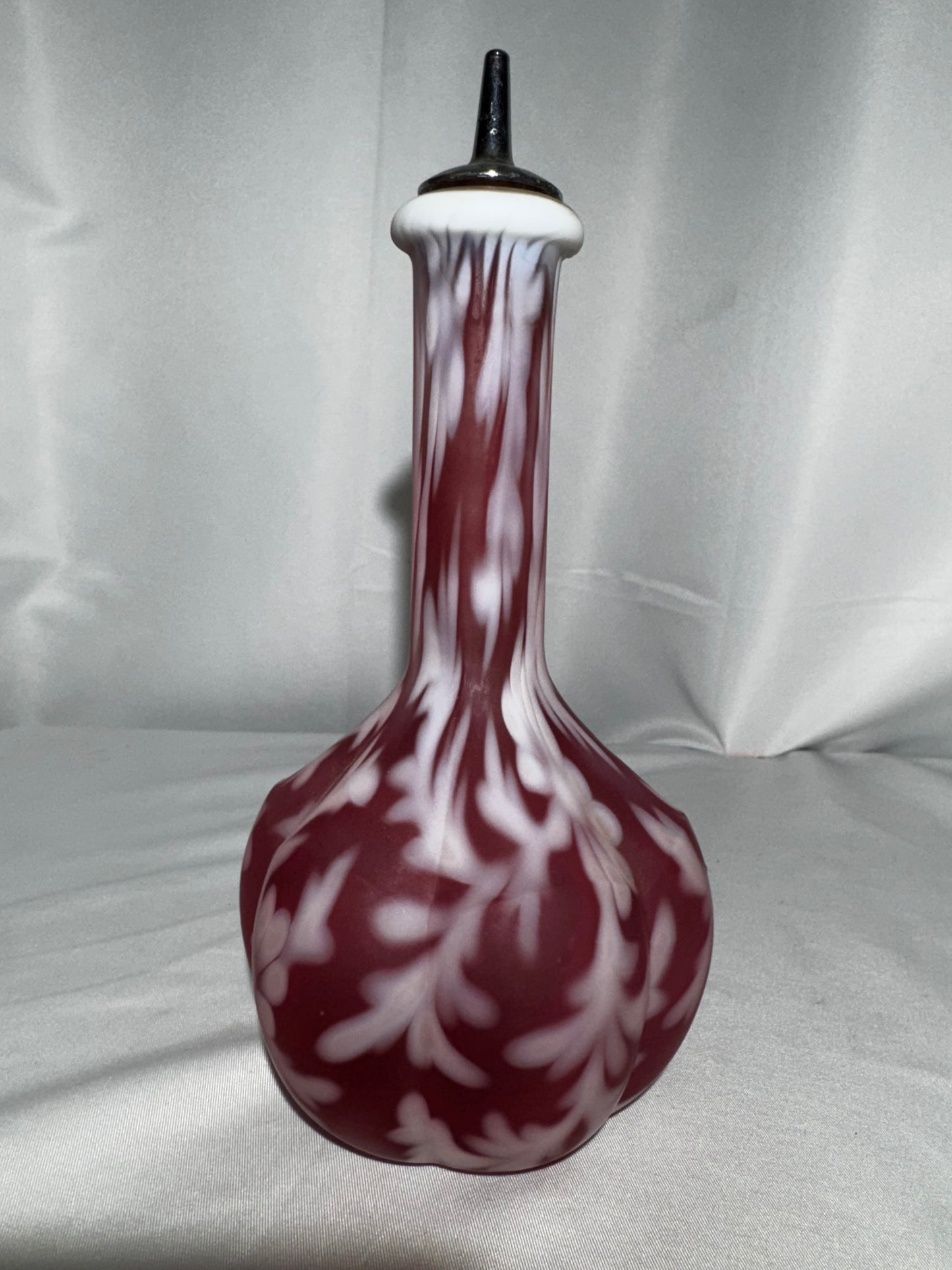 Fenton Cranberry Opalescent Daisy & Fern Barber Bottle – Vintage Art Glass Vanity Decanter