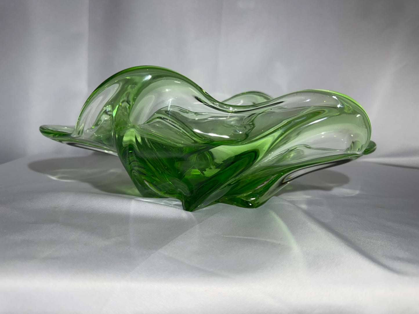 Vintage Mid-Century Emerald Green Hand Blown Art Glass Freeform Console Bowl 12”