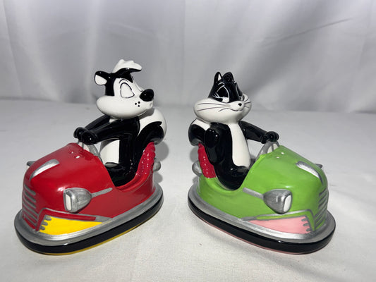 Warner Bros. Looney Tunes Pepe Le Pew & Penelope Salt & Pepper Shakers (1999)