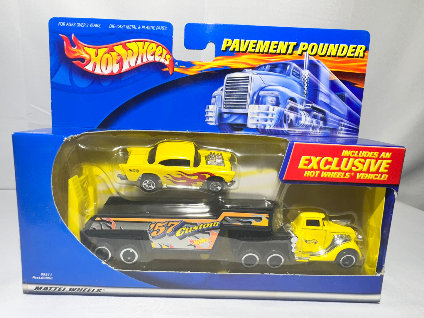 Hot Wheels Pavement Pounder – ’57 Customs (2000 Mattel)