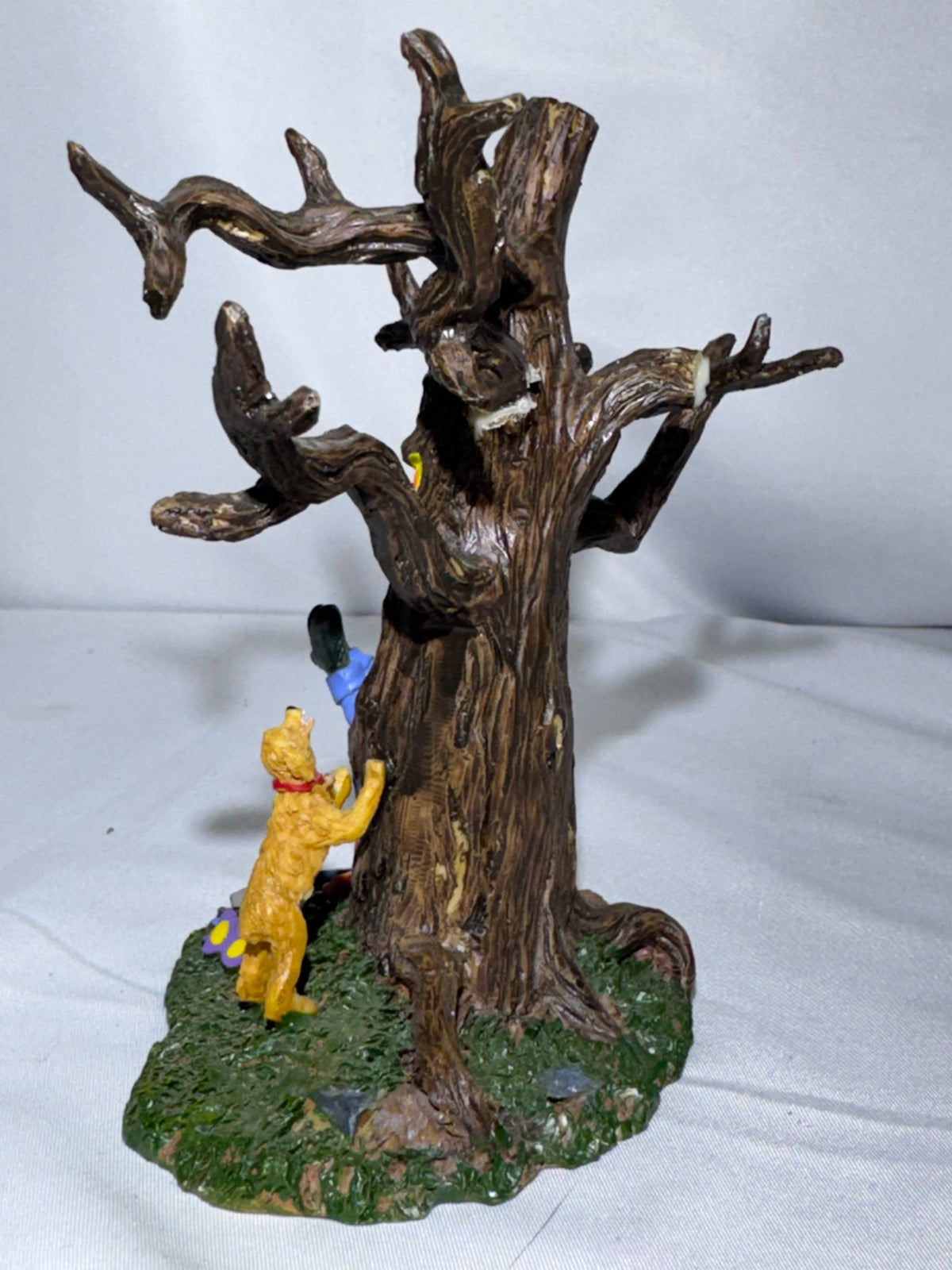 Lemax Spooky Town “Trick or Treater-Eating Tree” #53510 — 2005 Retired