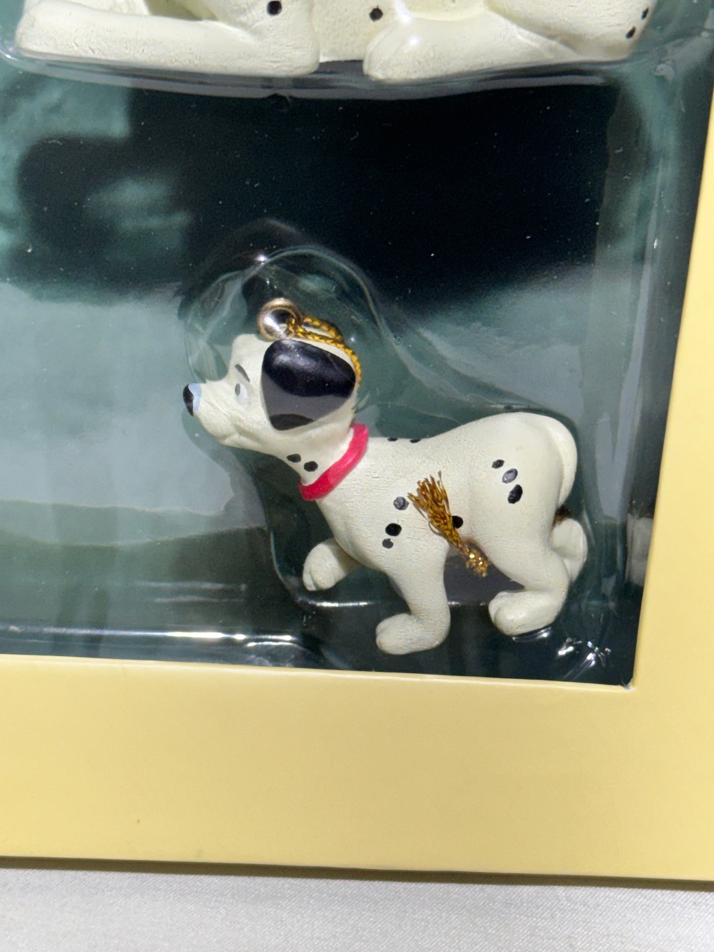 Disney 101 Dalmatians Storybook Ornament Collection – Boxed Set (6 Pieces)